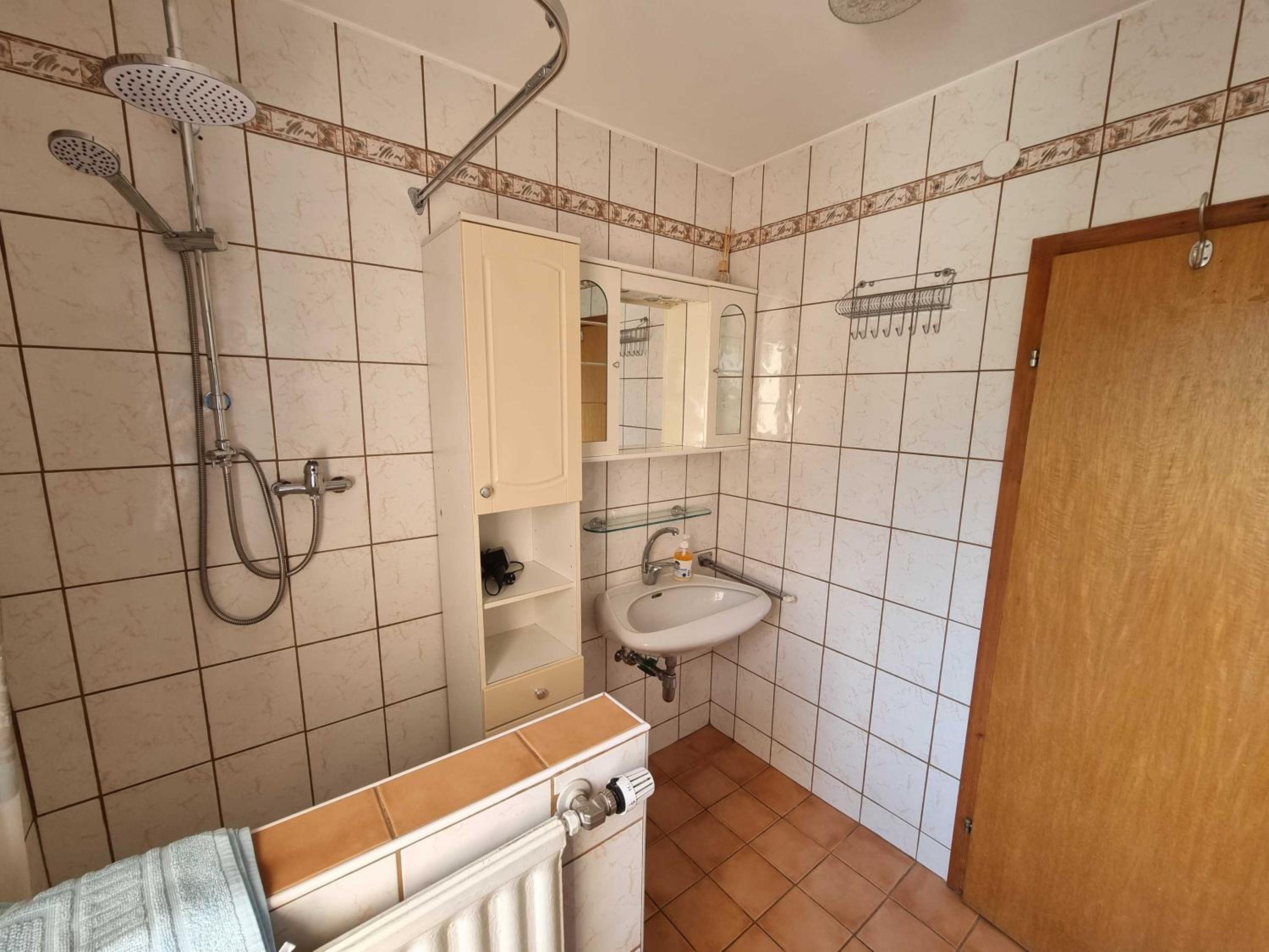 Double Room - Photo 10