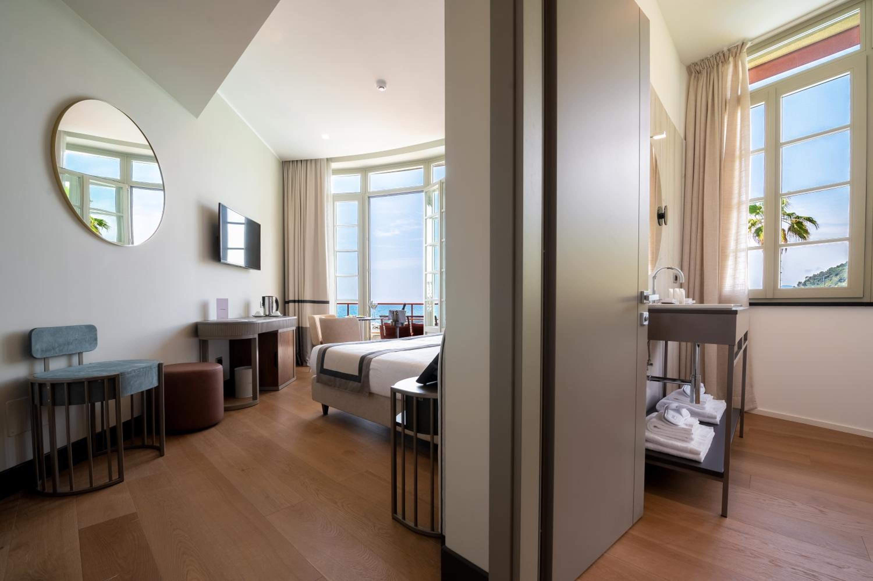 Privilege Portofino Room with Spa Bath - Photo 5