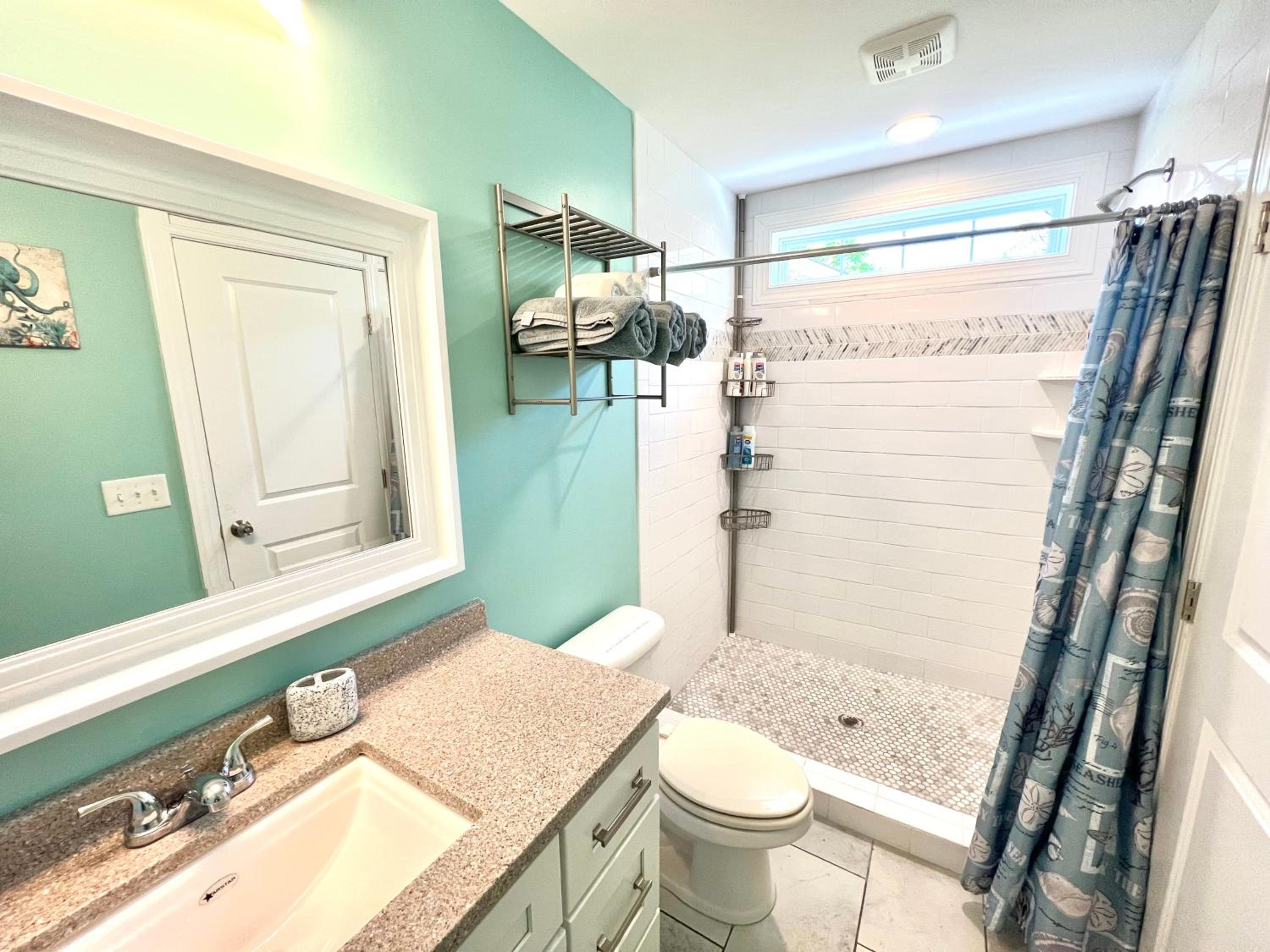 Four-Bedroom House - Photo 5