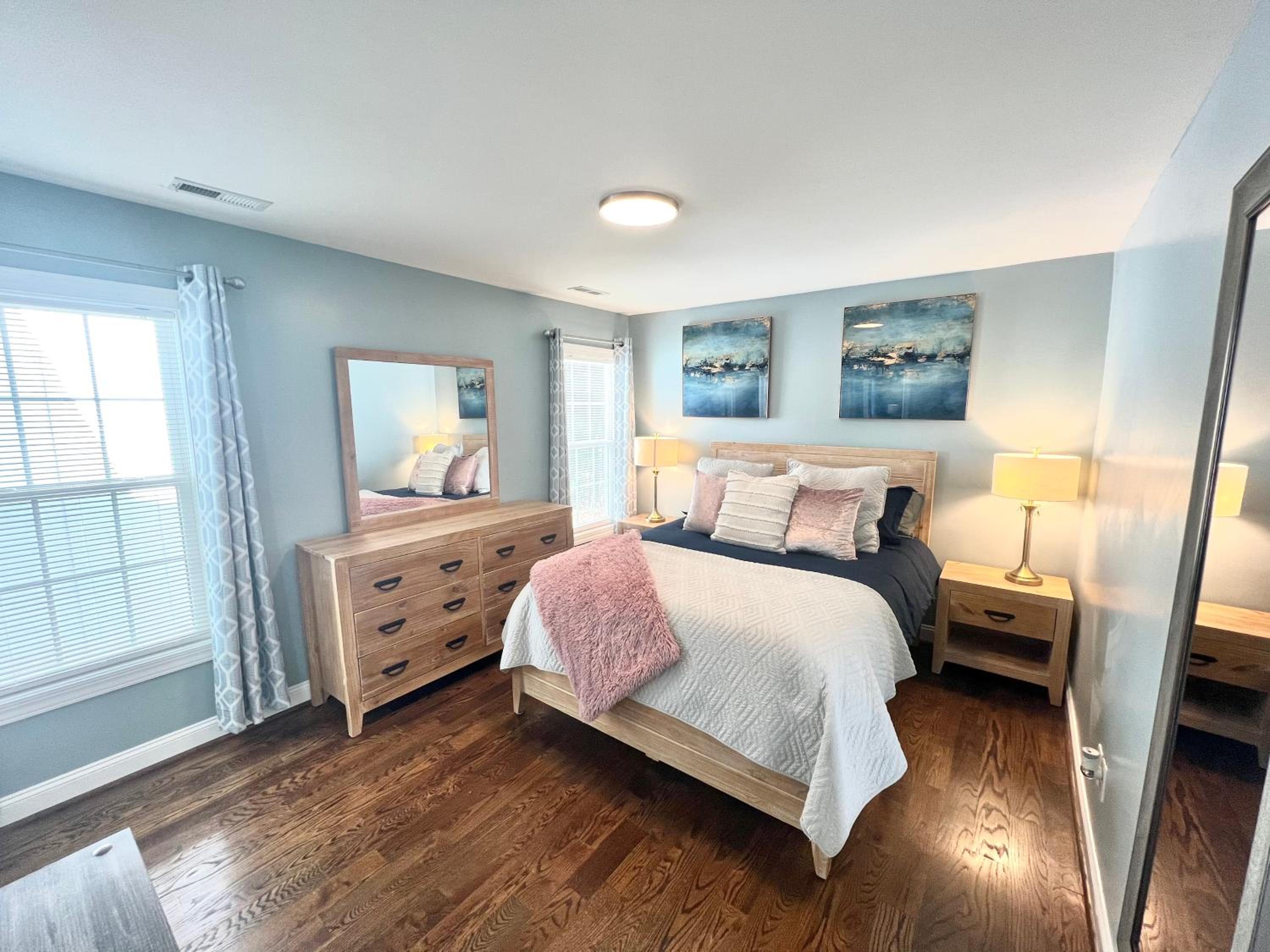 Four-Bedroom House - Photo 7
