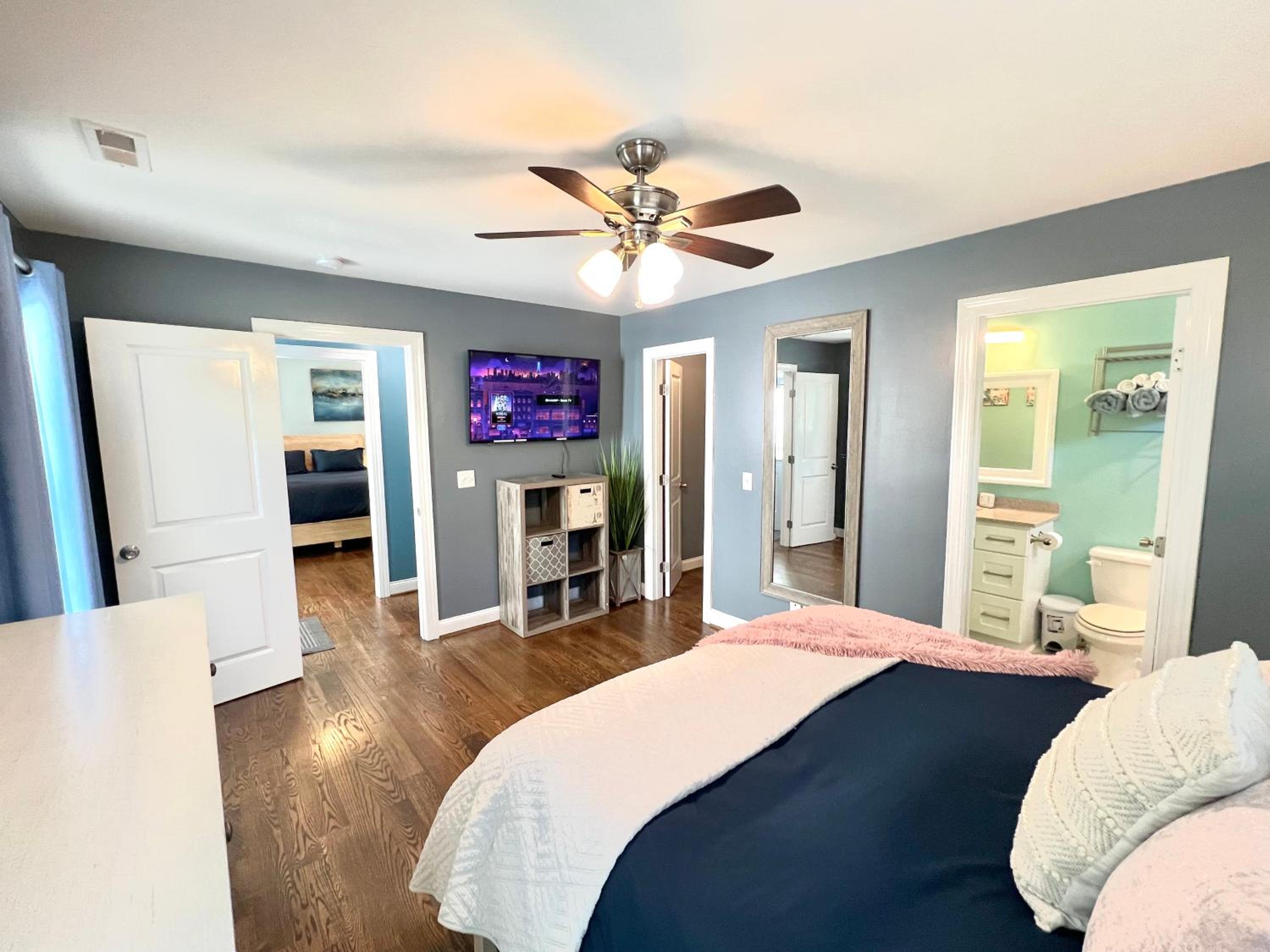 Four-Bedroom House - Photo 11