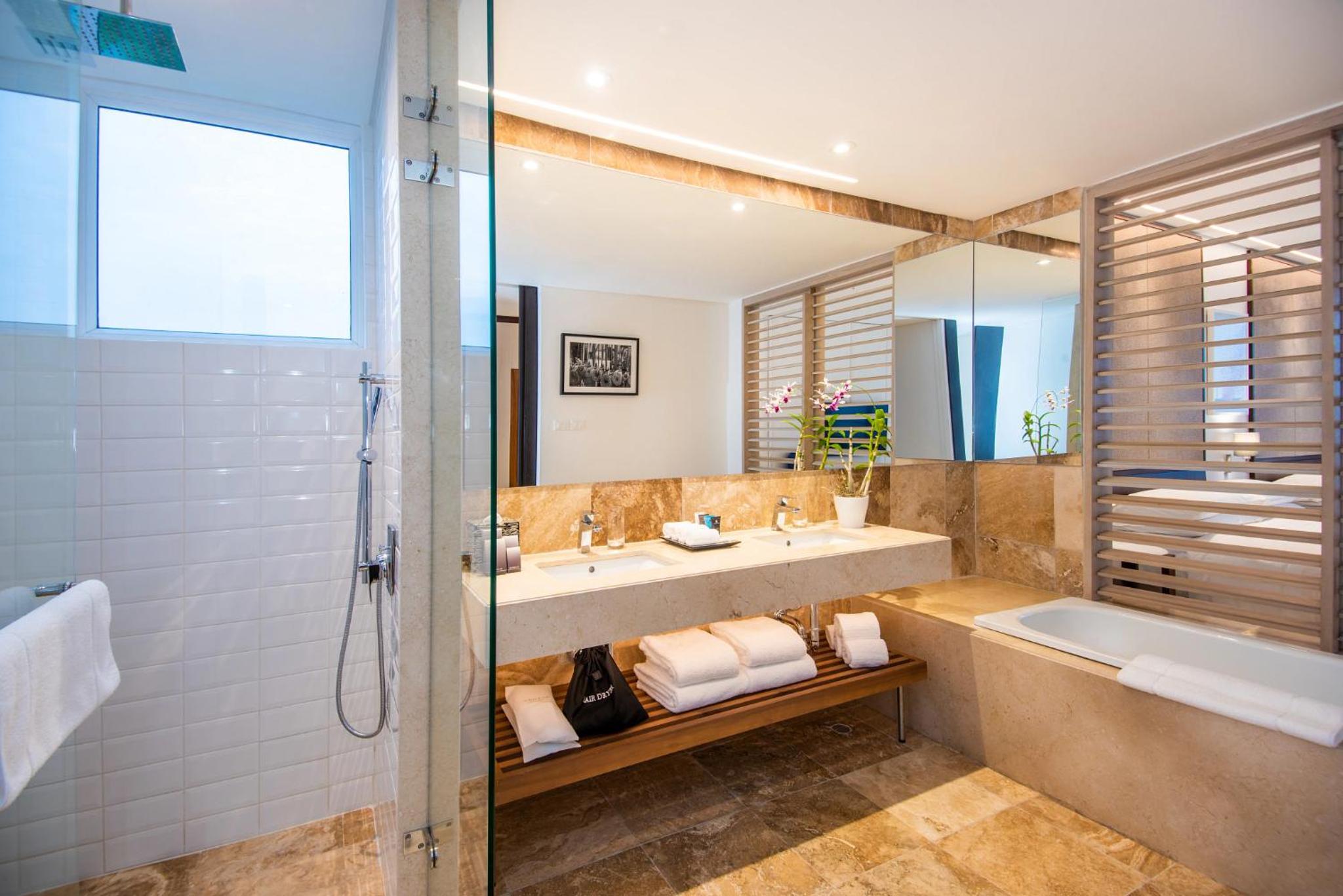 Preferred Club Two-Bedroom Suite Swim-Out