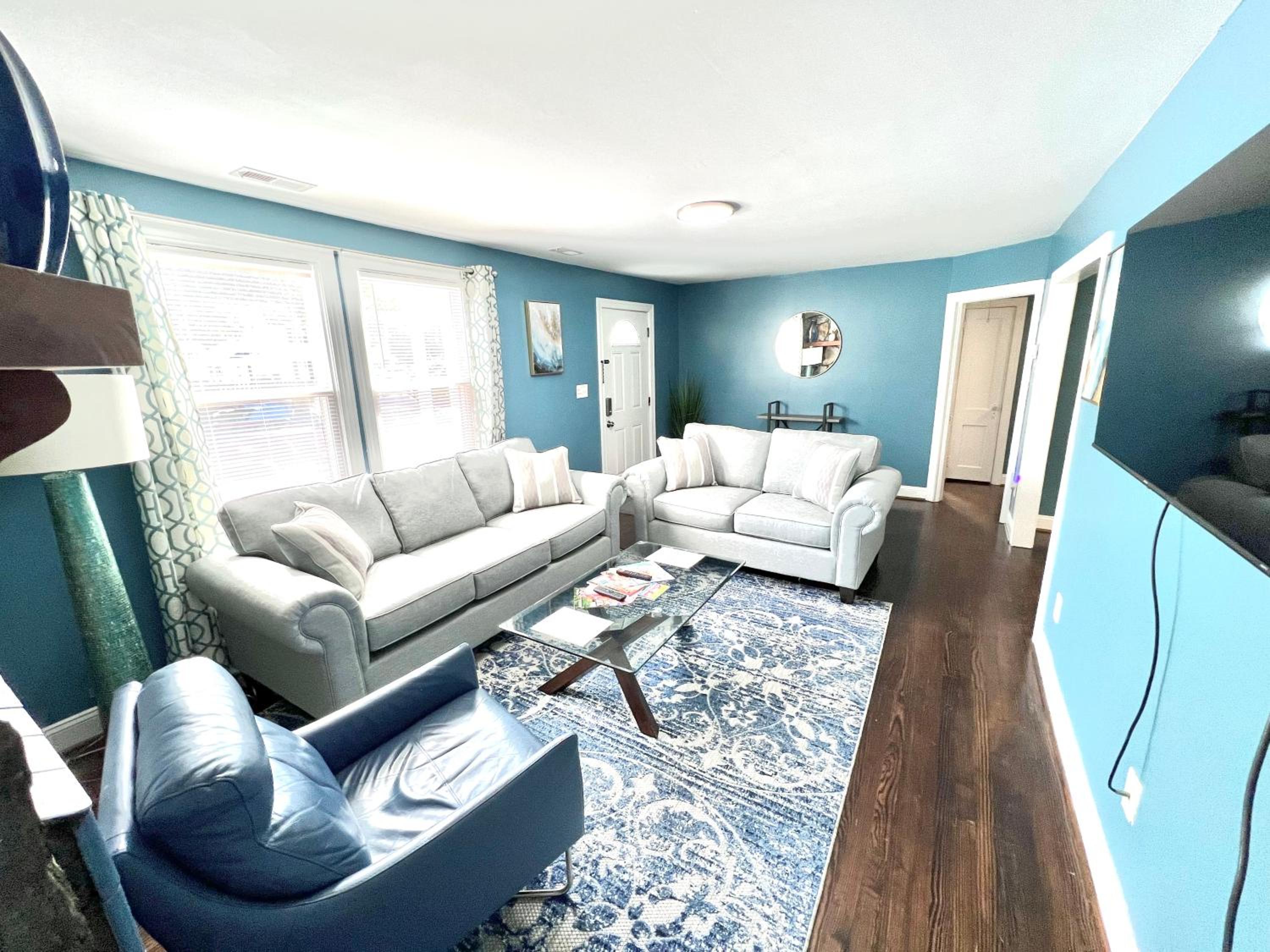 Four-Bedroom House - Photo 1