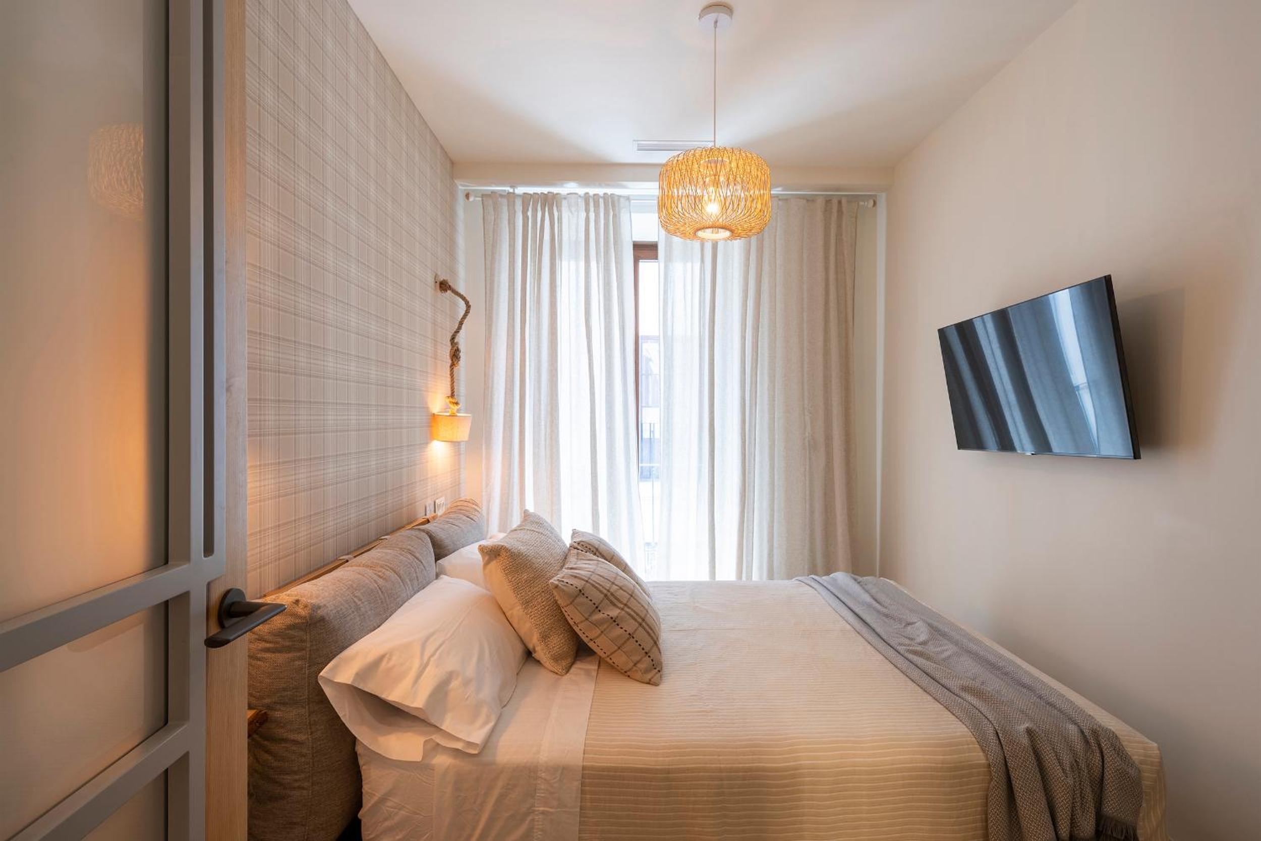 Two-Bedroom Apartment - Photo 17