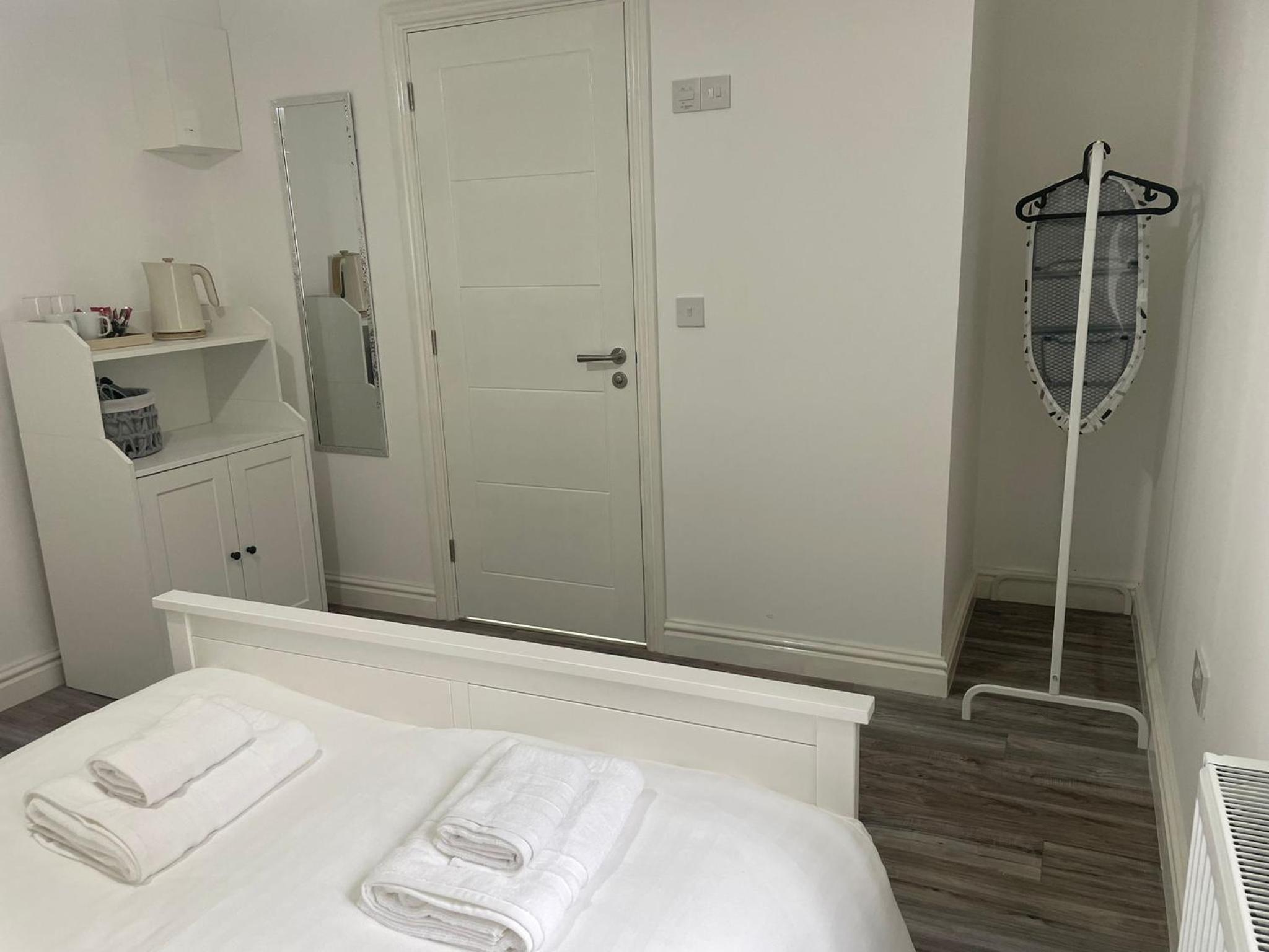 Deluxe Double Room with Extra Bed - Photo 3