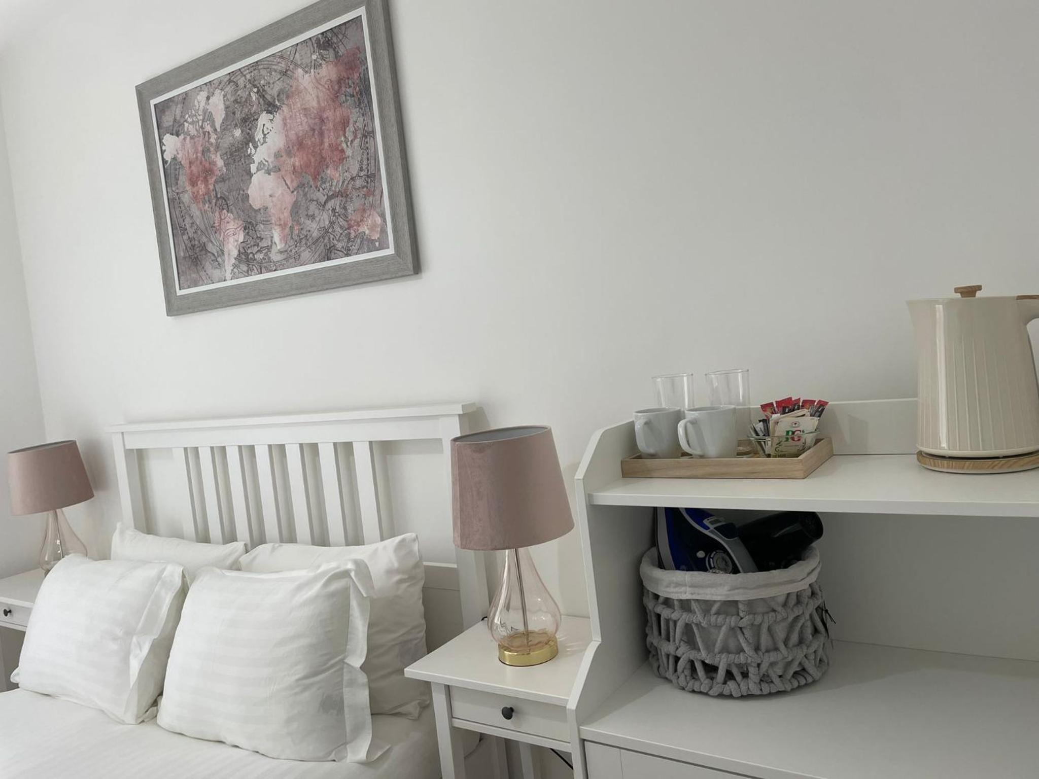 Deluxe Double Room with Extra Bed - Photo 4