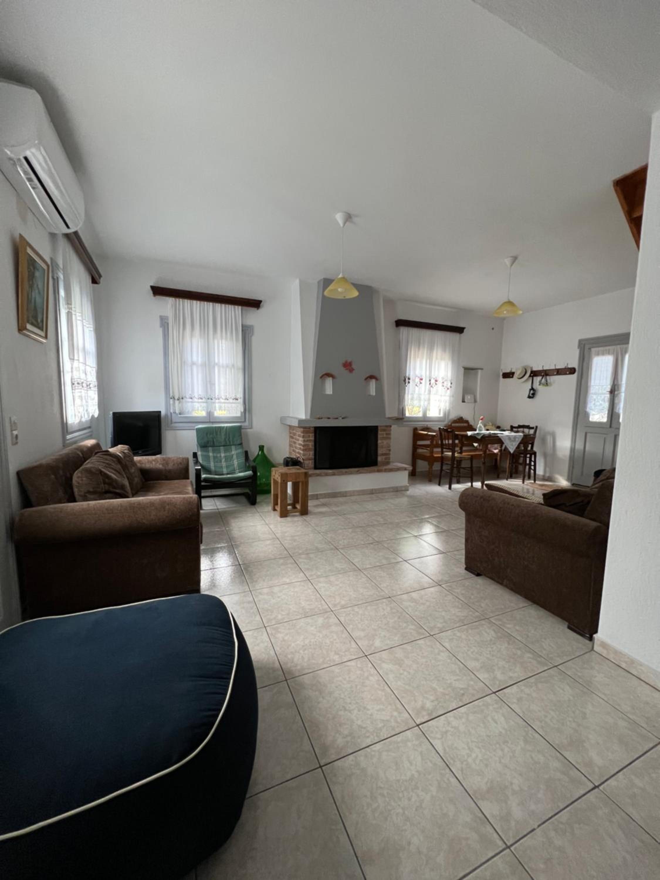 One-Bedroom House photo 1