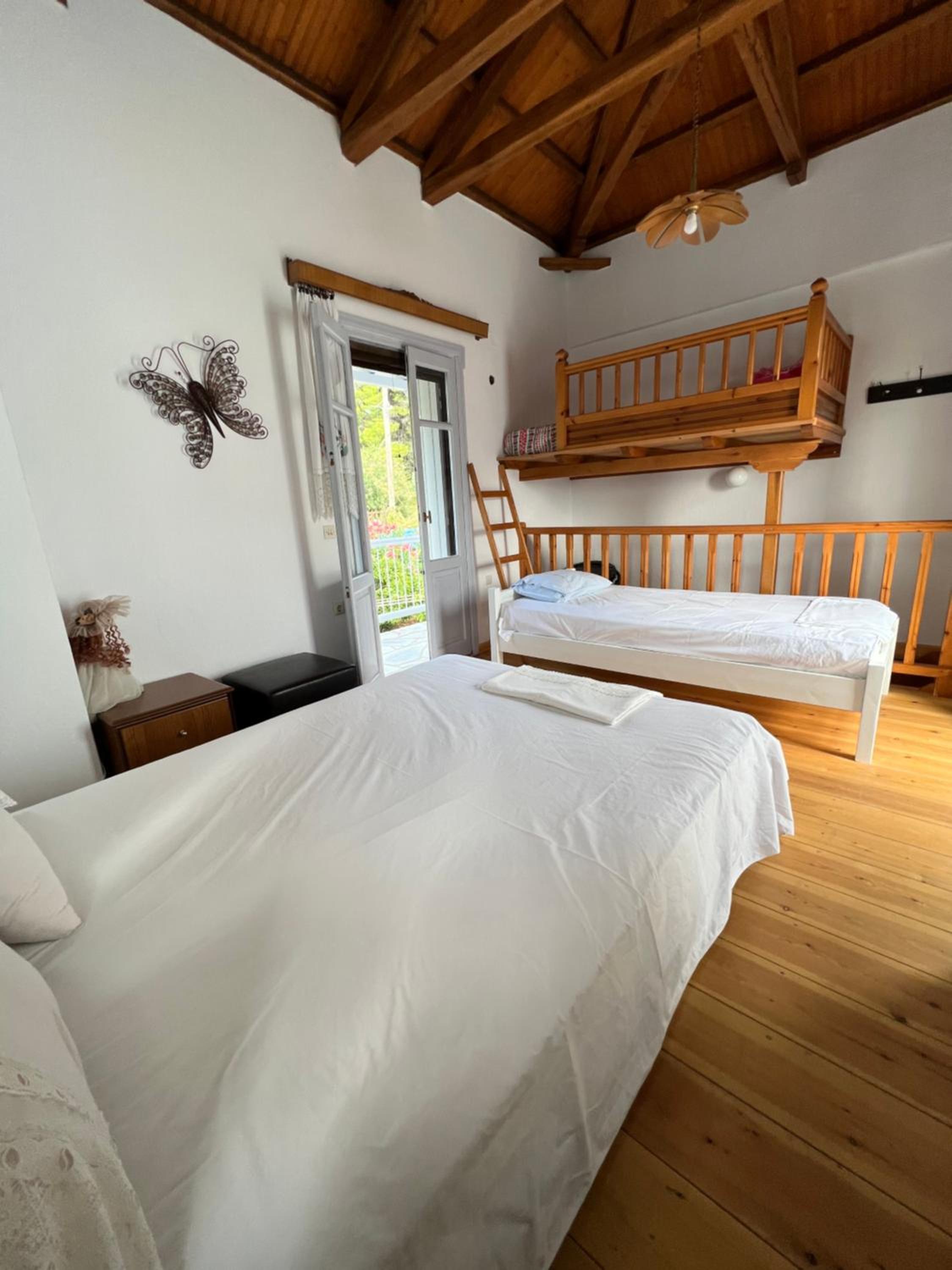 One-Bedroom House photo 2