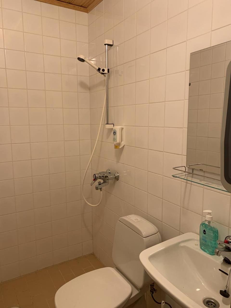 Triple Room with Private Bathroom - Photo 8