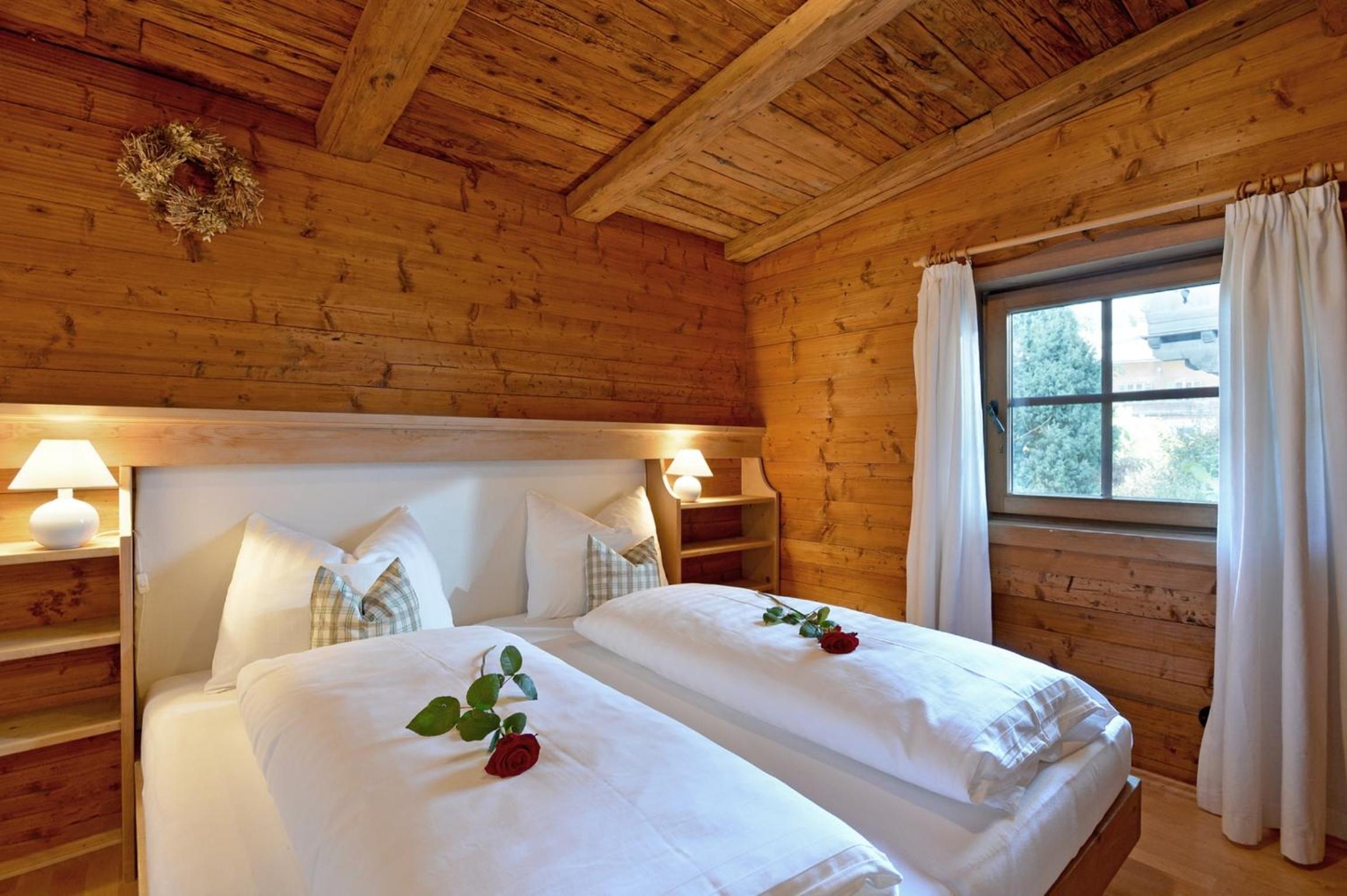 Two-Bedroom Apartment with Balcony - Annex