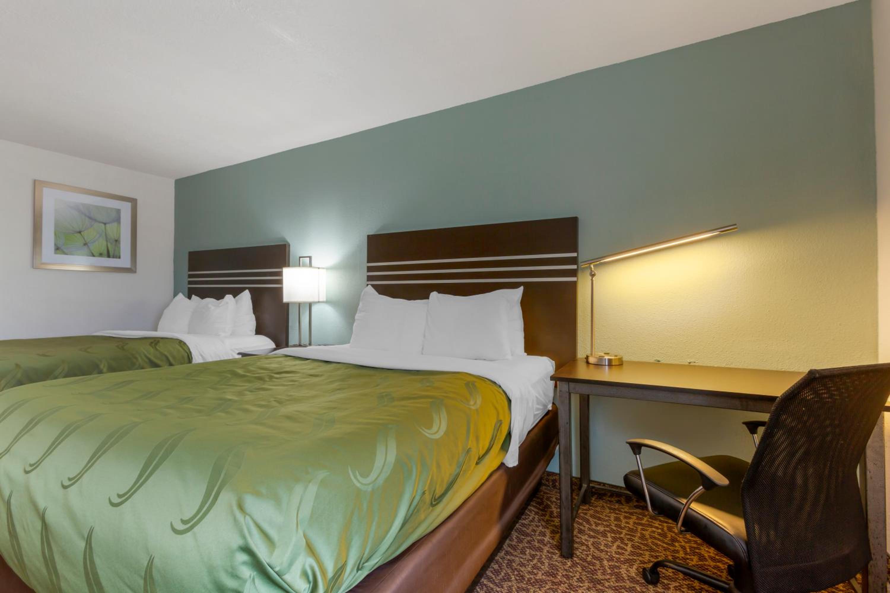 Queen Room with Two Queen Beds - Smoking photo 1