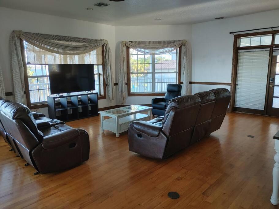 Villa photo 3