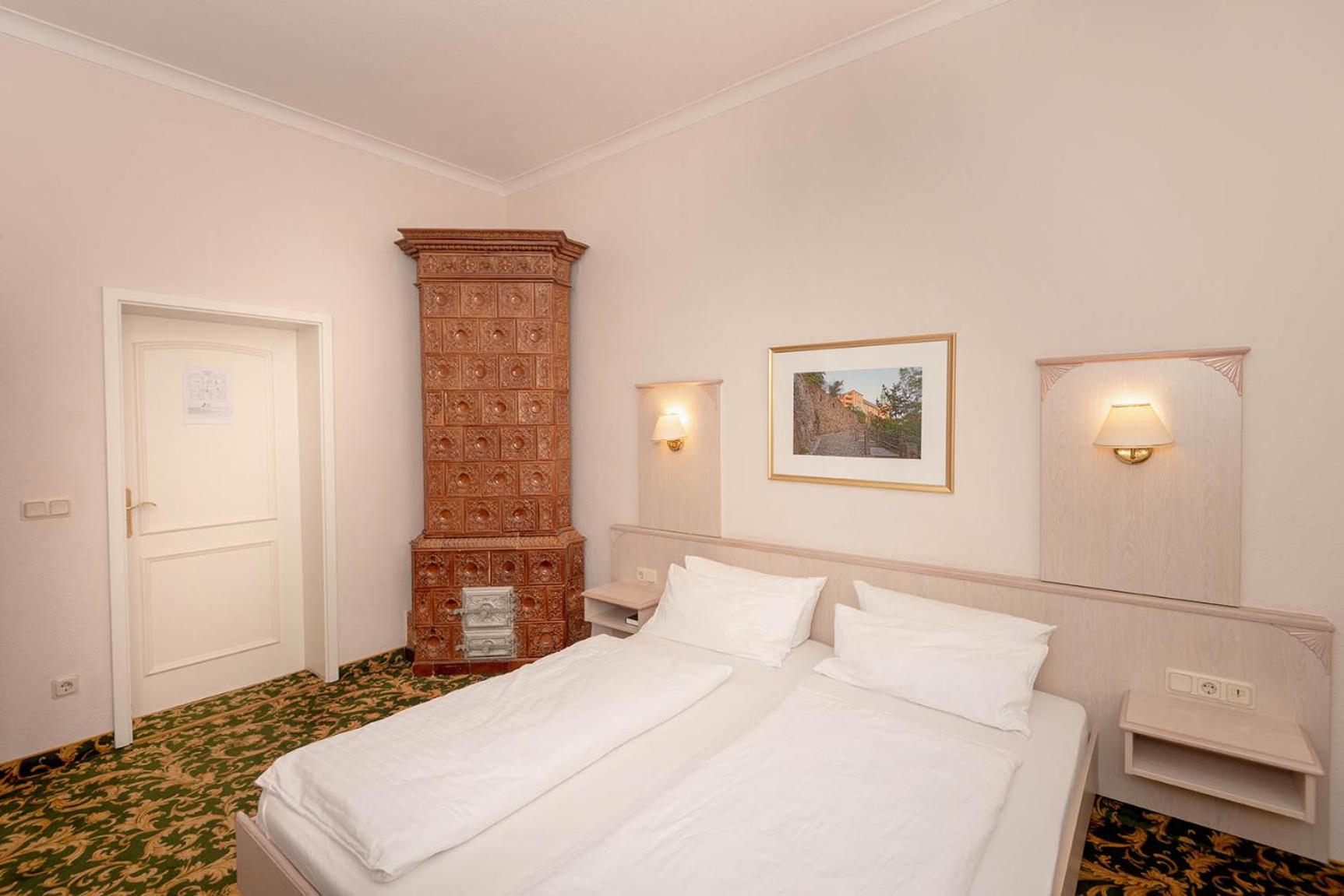Double Room - Photo 8