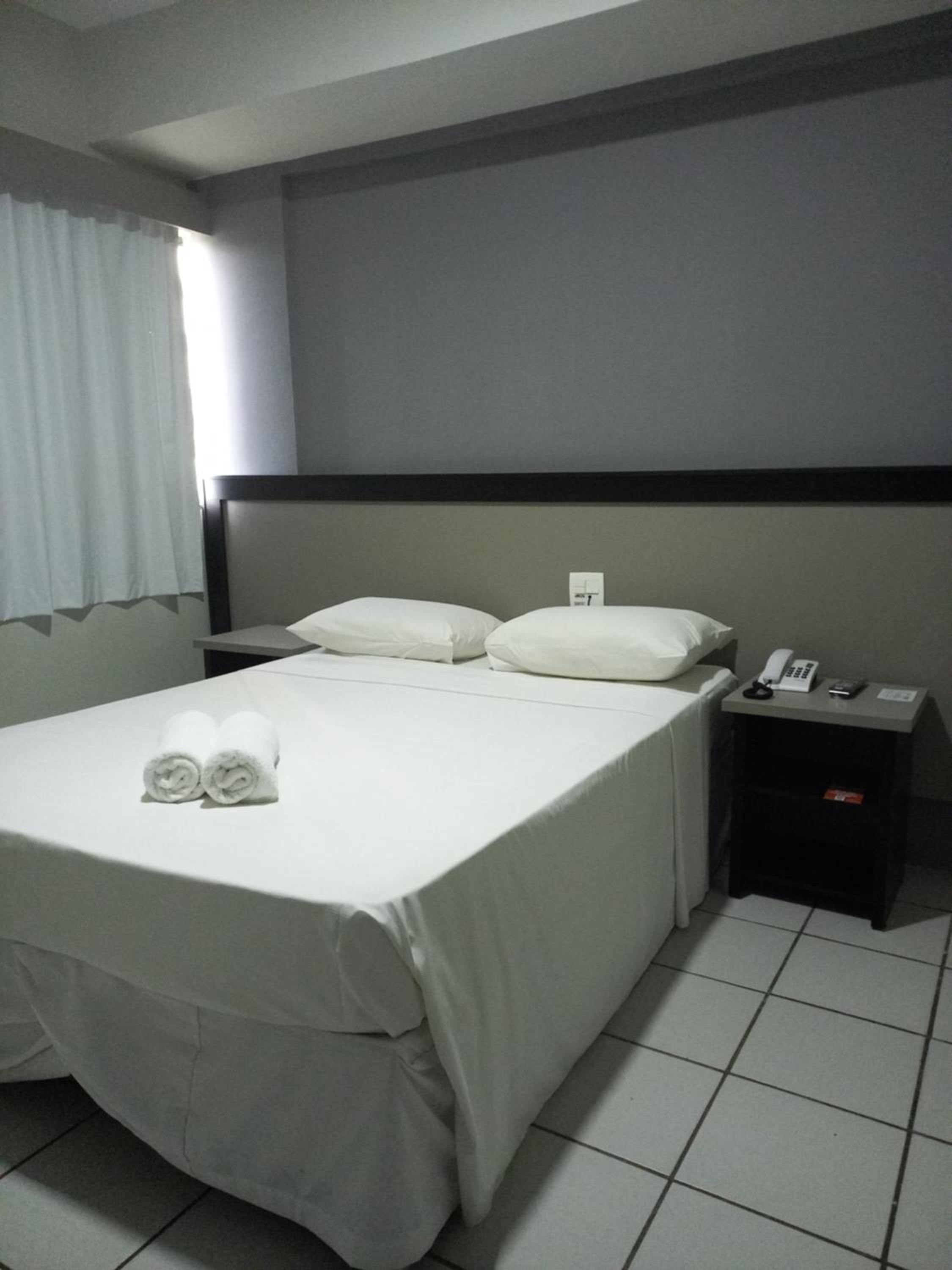 Economy Triple Room photo 3