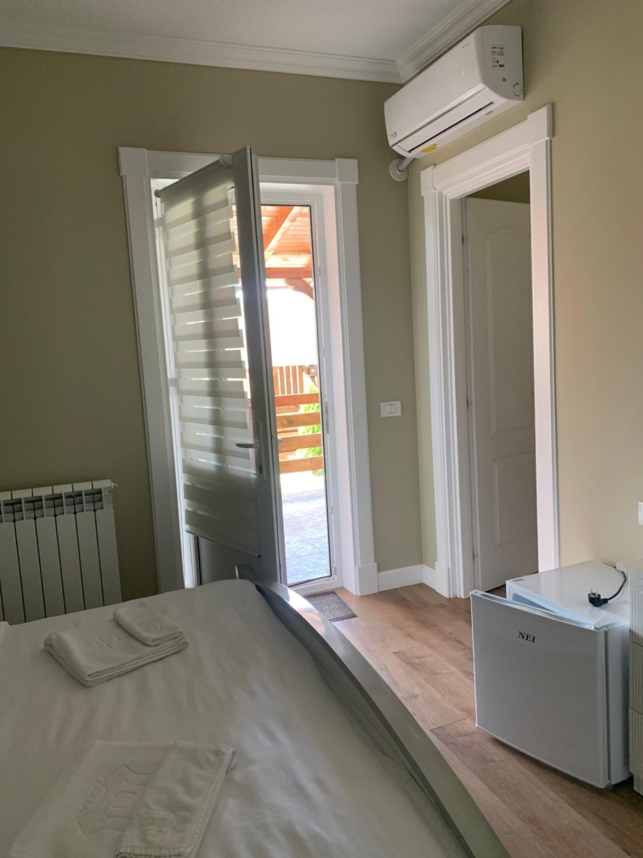Double Room with Patio - Photo 1