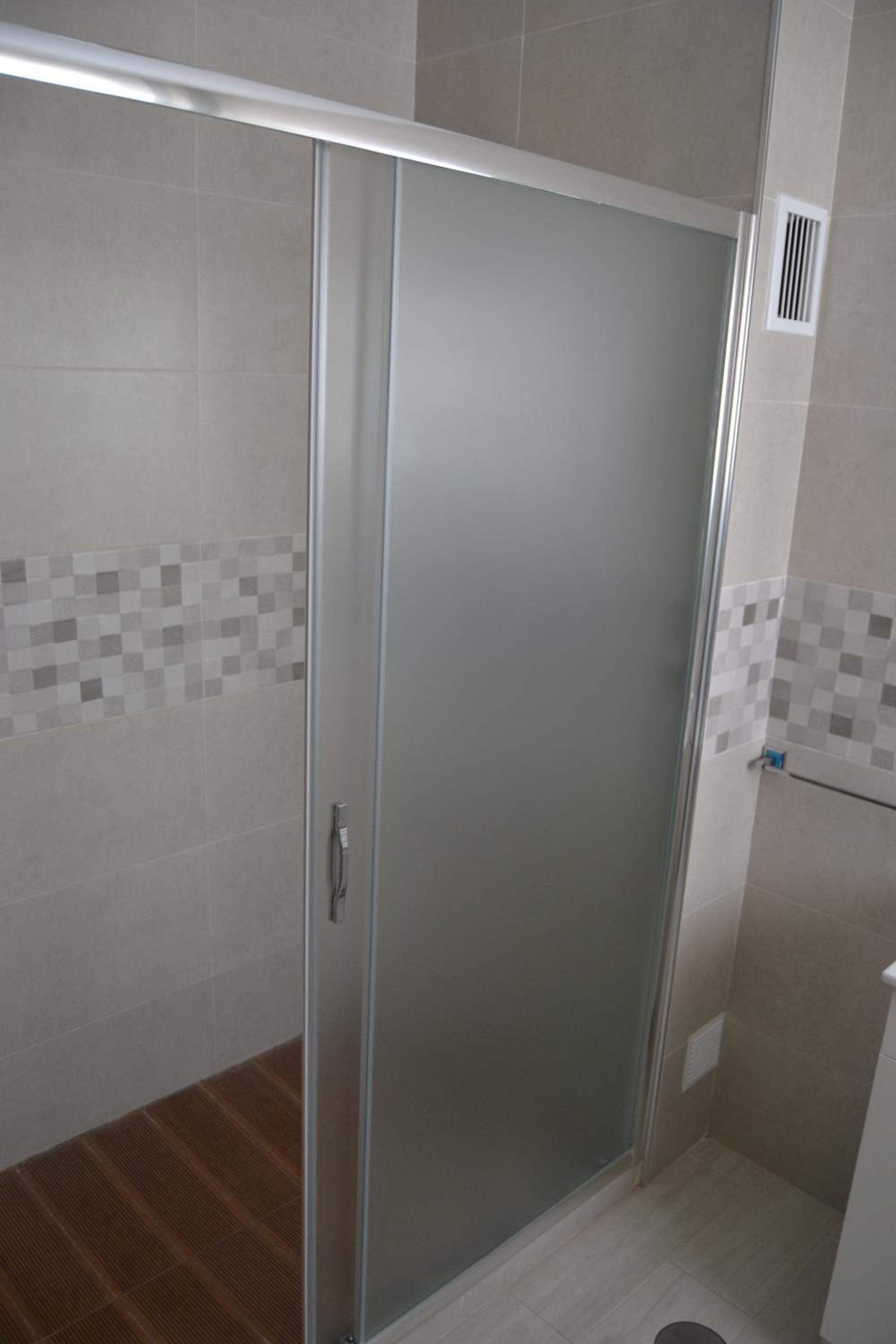 One-Bedroom Apartment - Photo 3