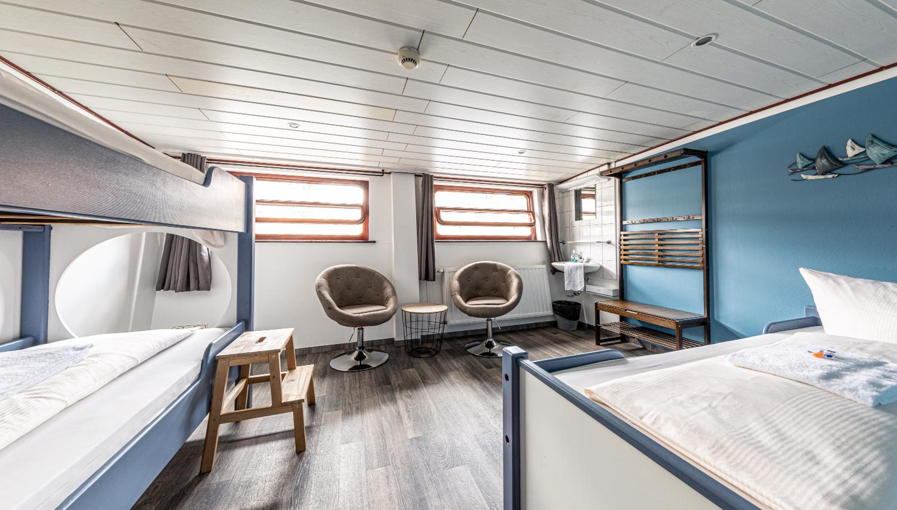 Triple Cabin on Boat photo 1