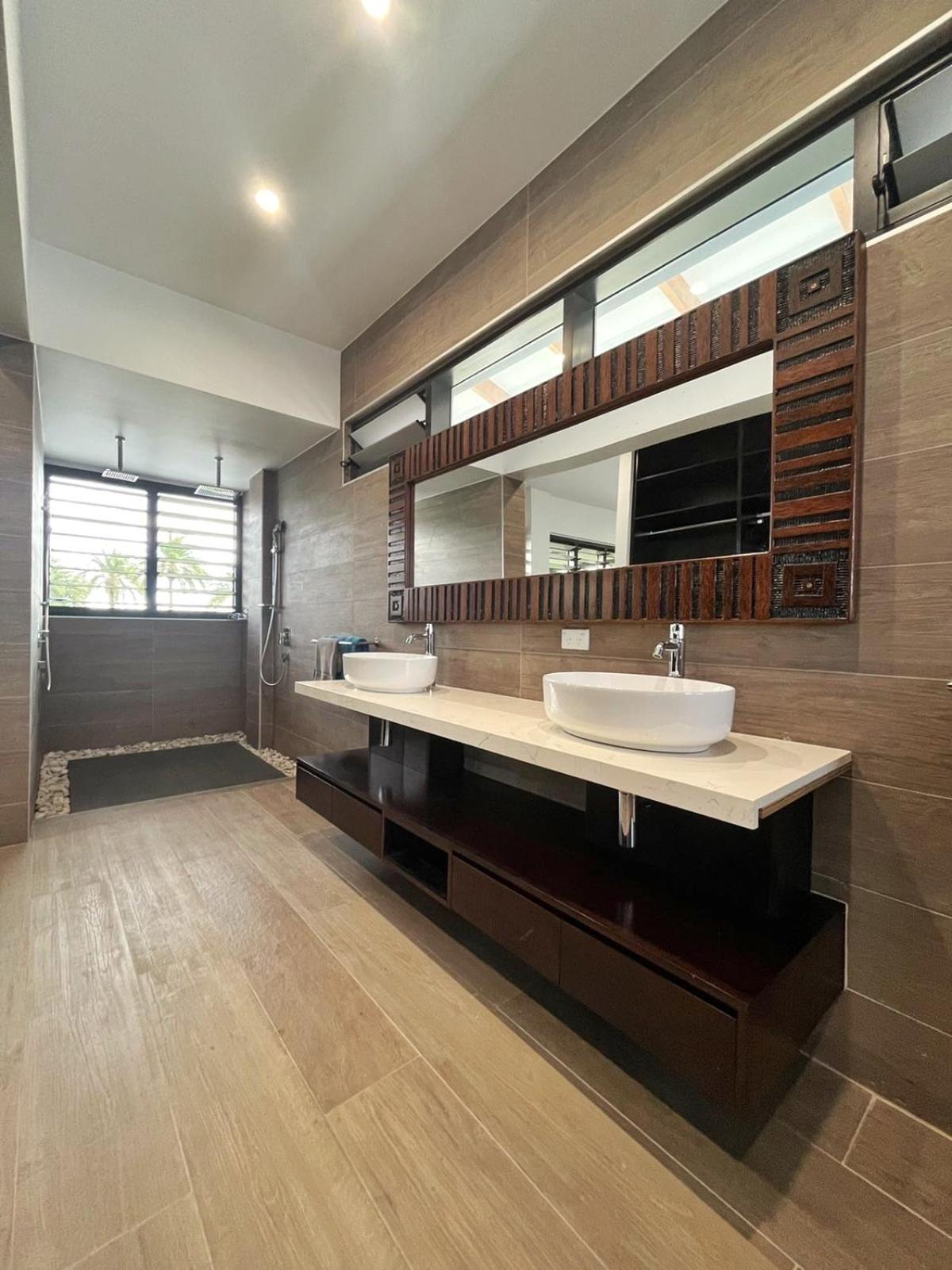Villa photo 1
