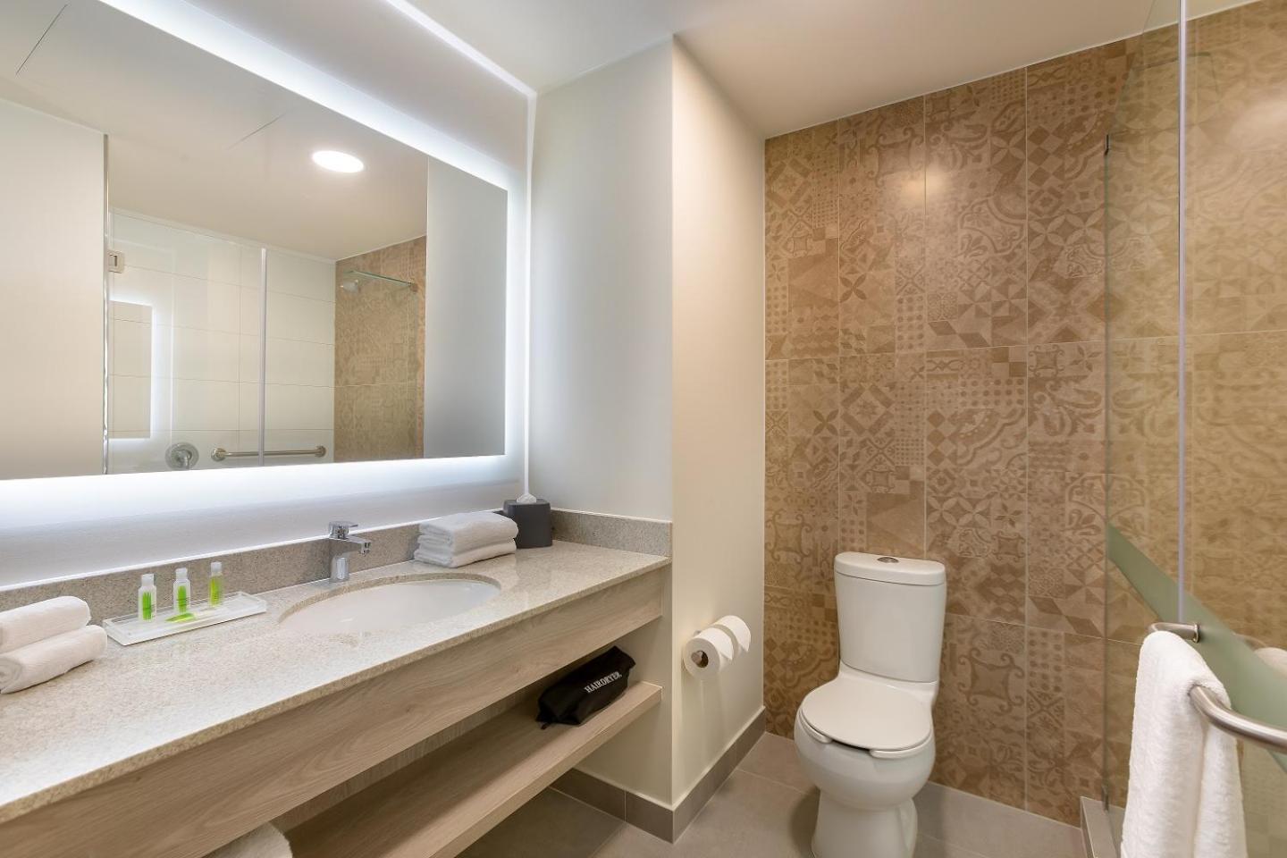 Standard King Room - Photo 1