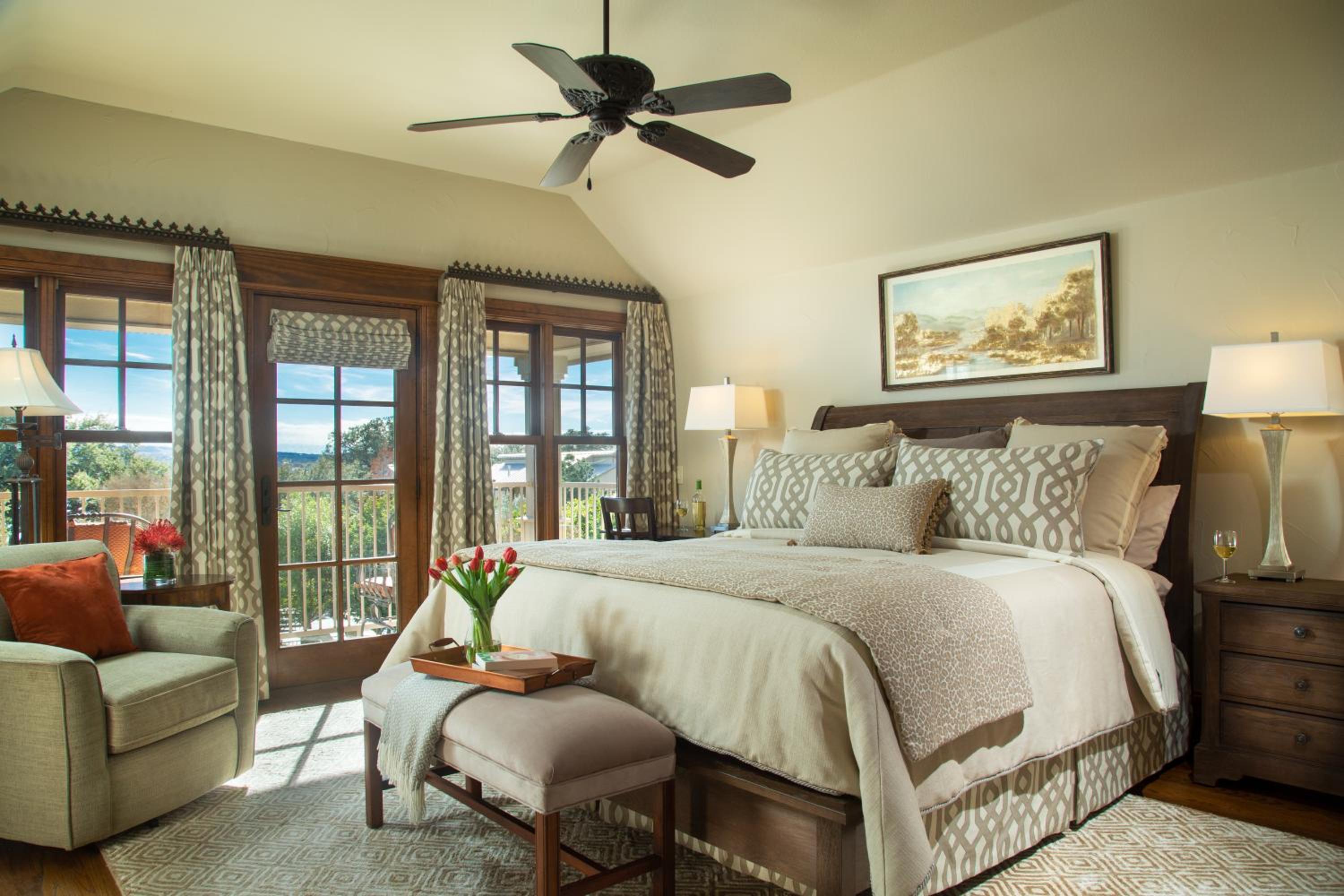 King Room with Balcony photo 1