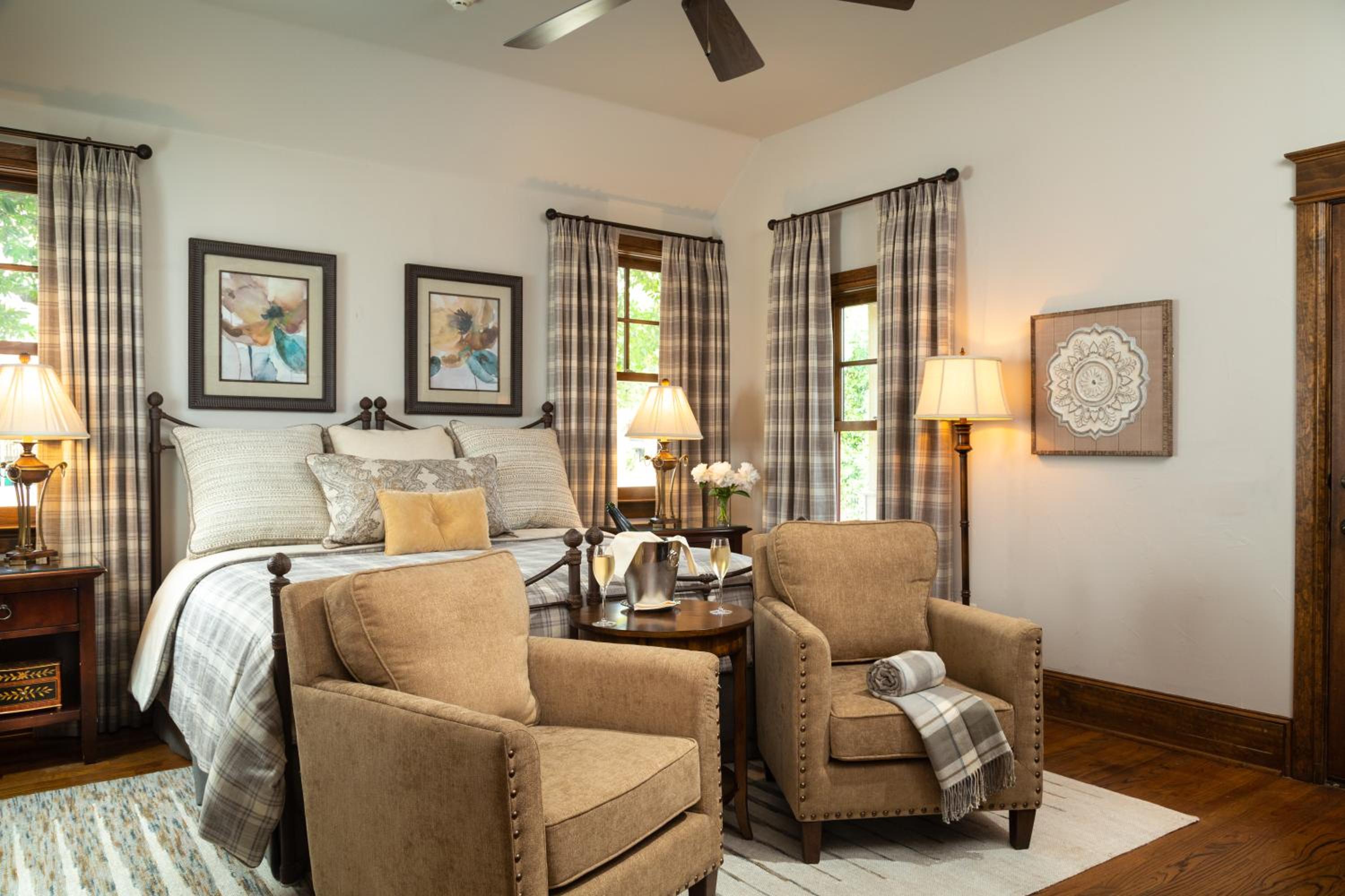 Basic Double or Twin Room photo 1