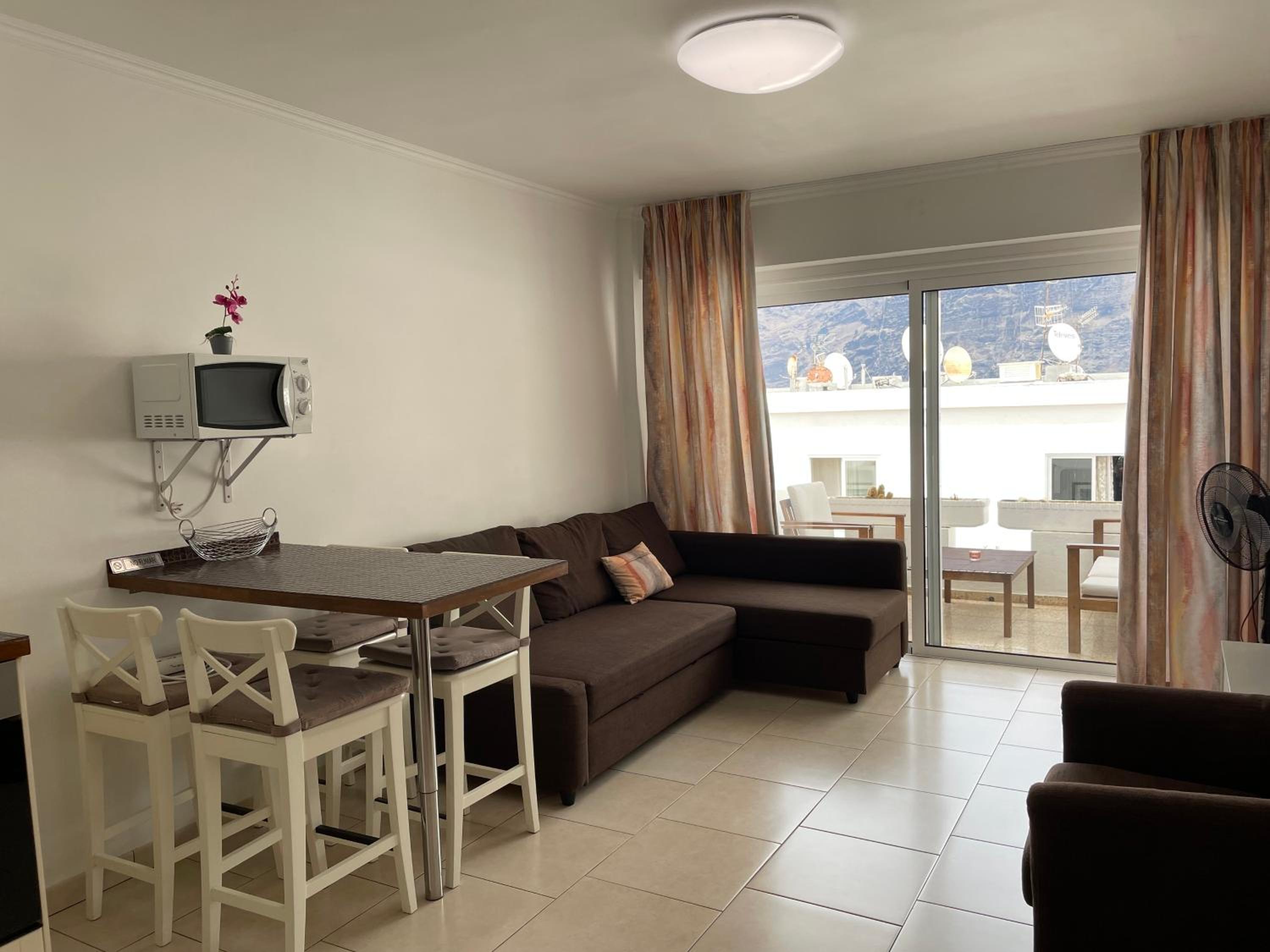 Apartamento con Balcón 51