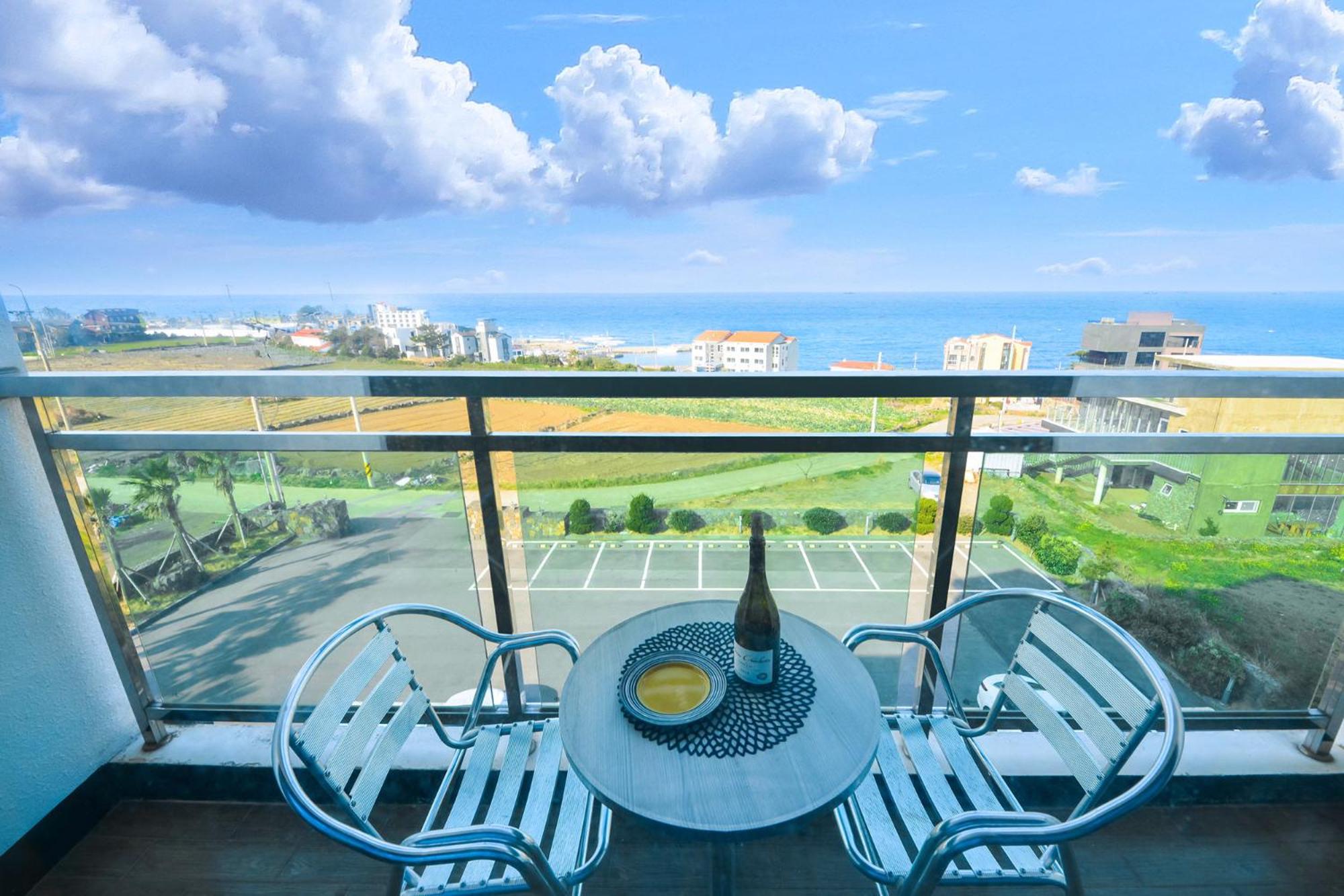 Double Suite with Sea View photo 2