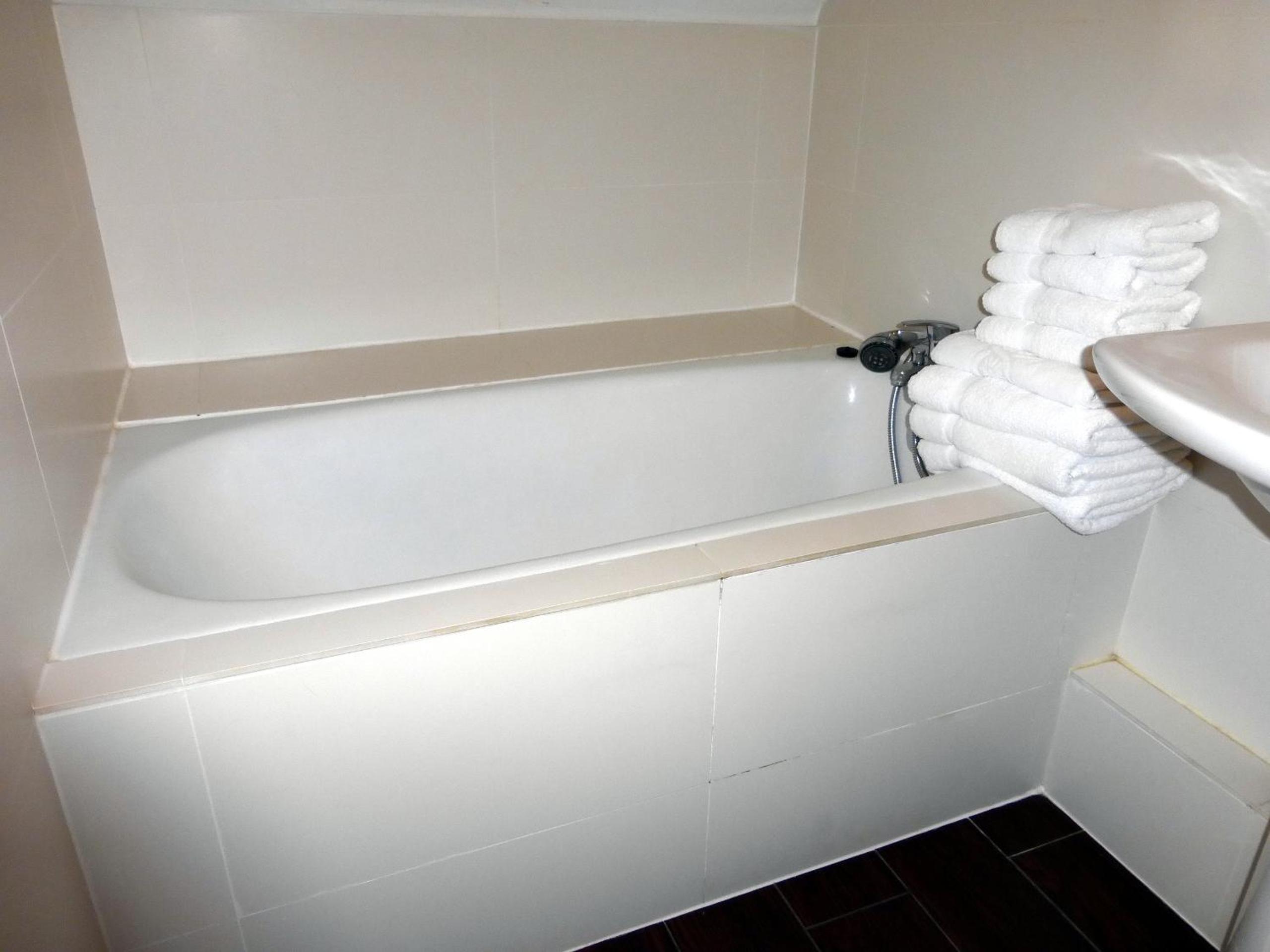 Quadruple Room - Photo 6