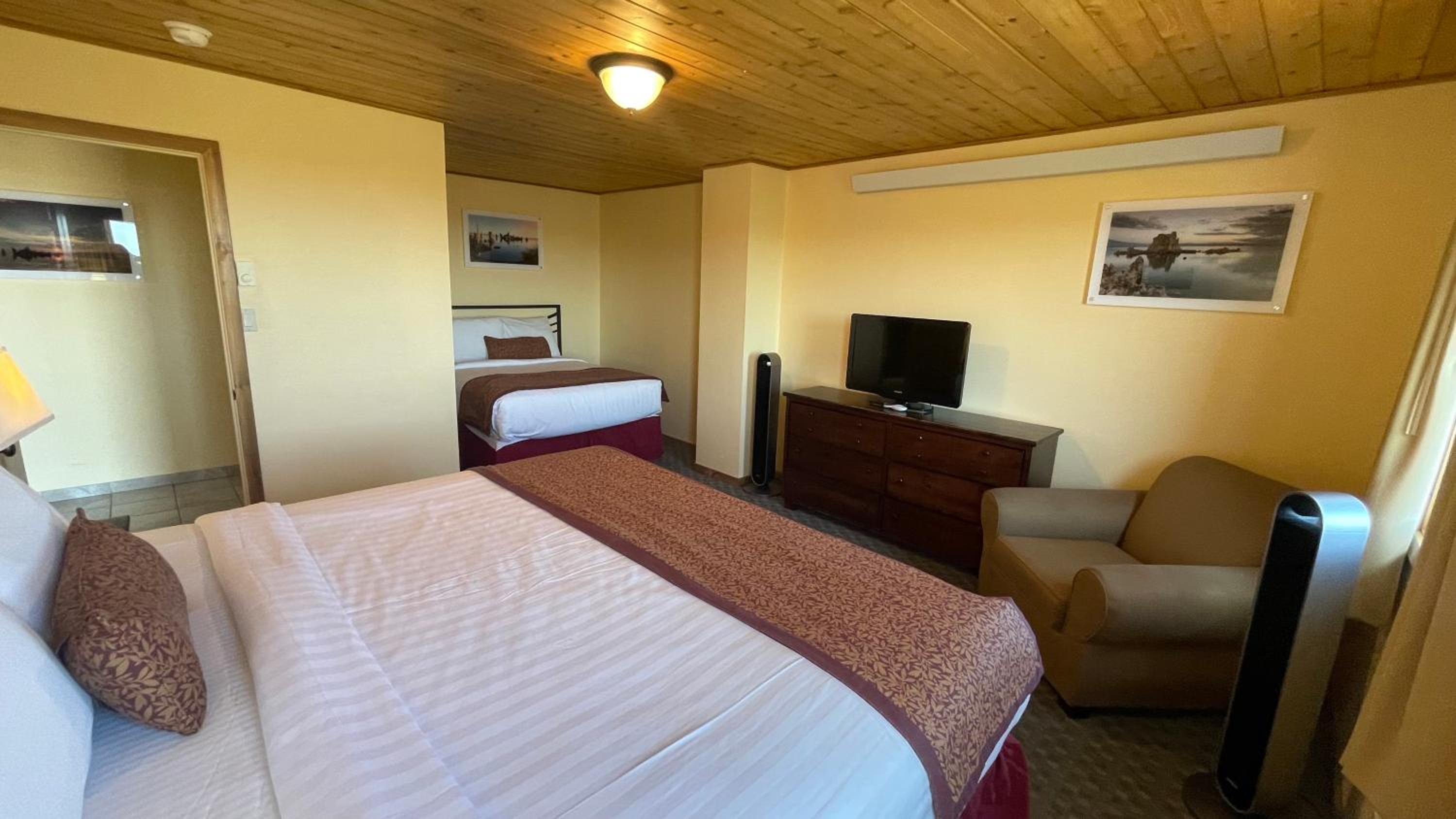 Suite with Lake View photo 1