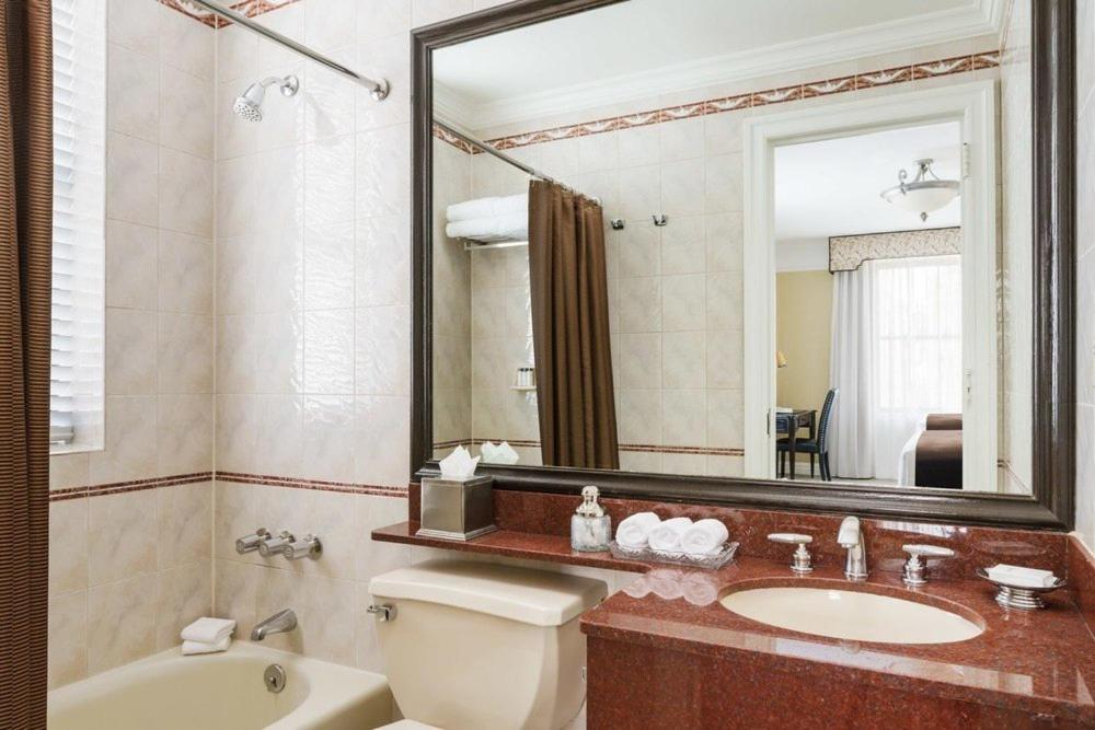Deluxe Queen Room photo 2