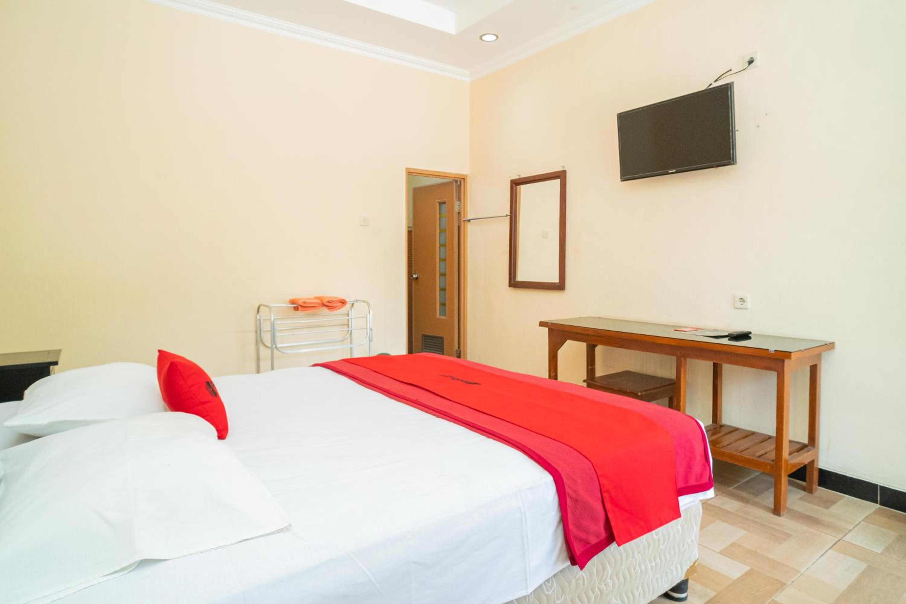 Standard Double Room - Photo 6