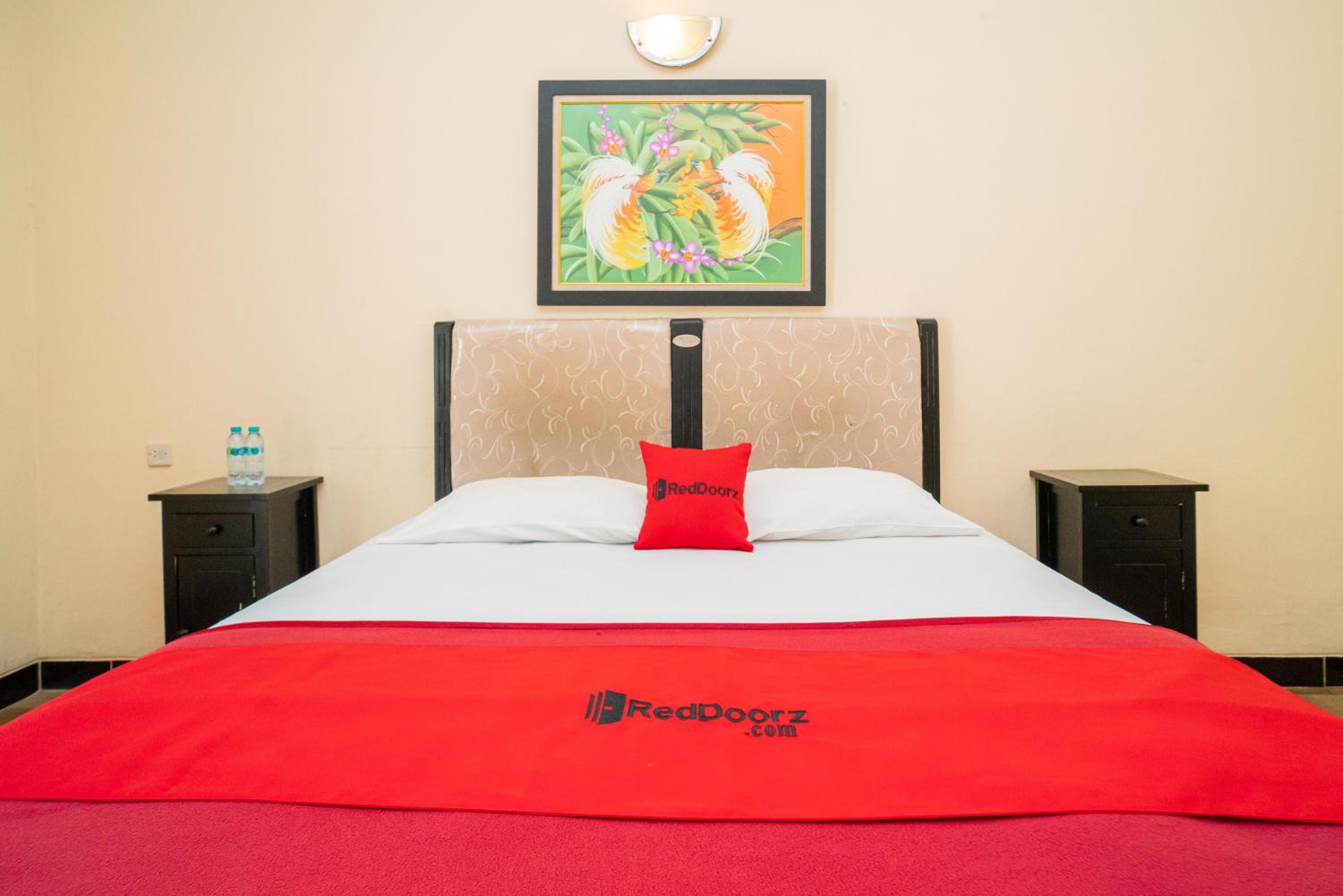Standard Double Room - Photo 8