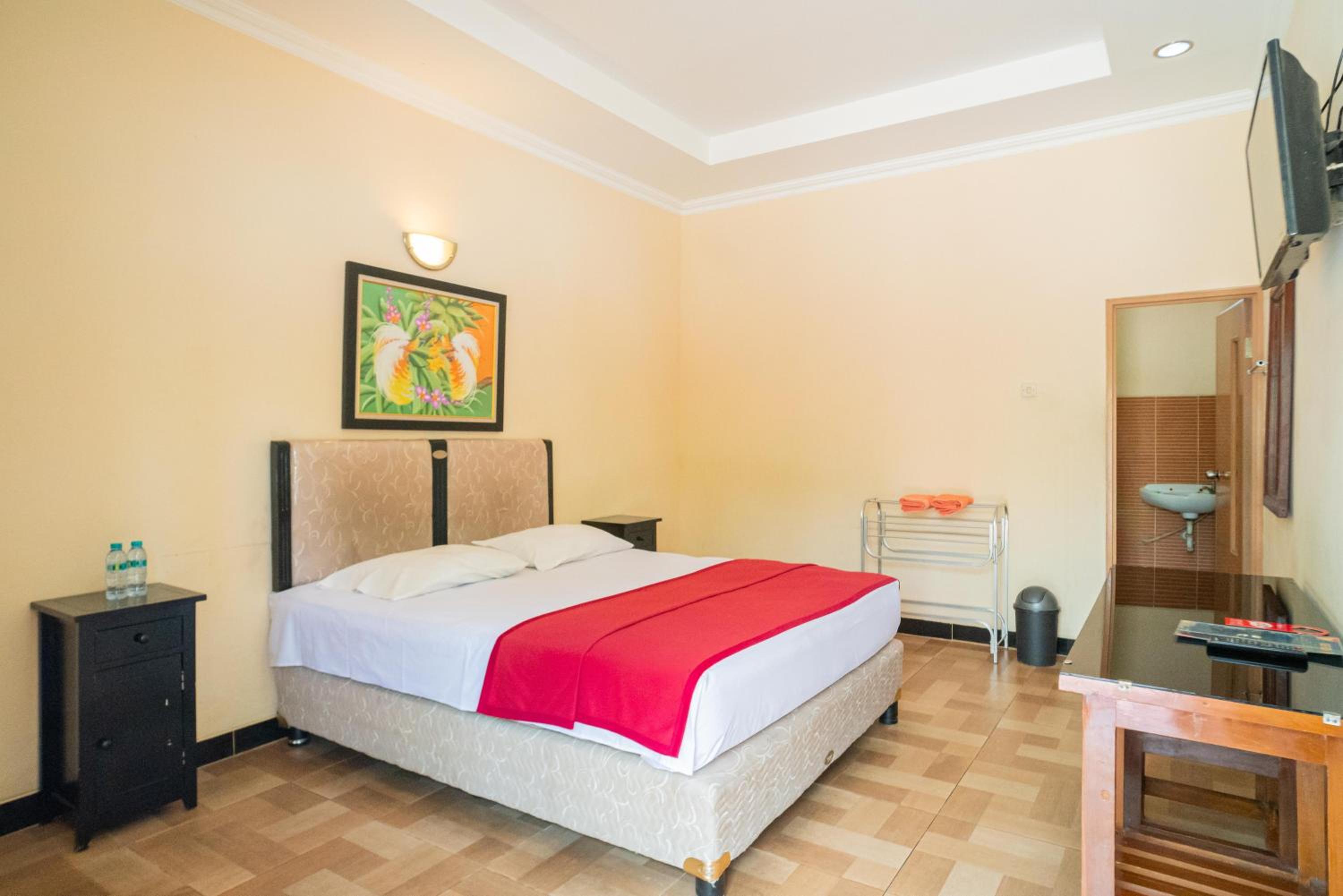 Standard Double Room - Photo 15