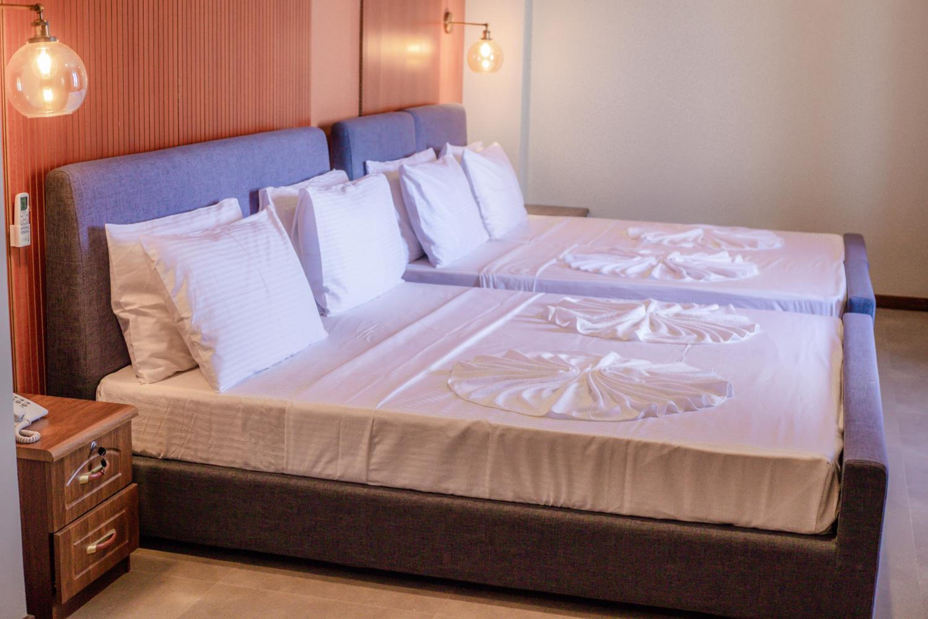 Deluxe Double Room with Shower photo 2