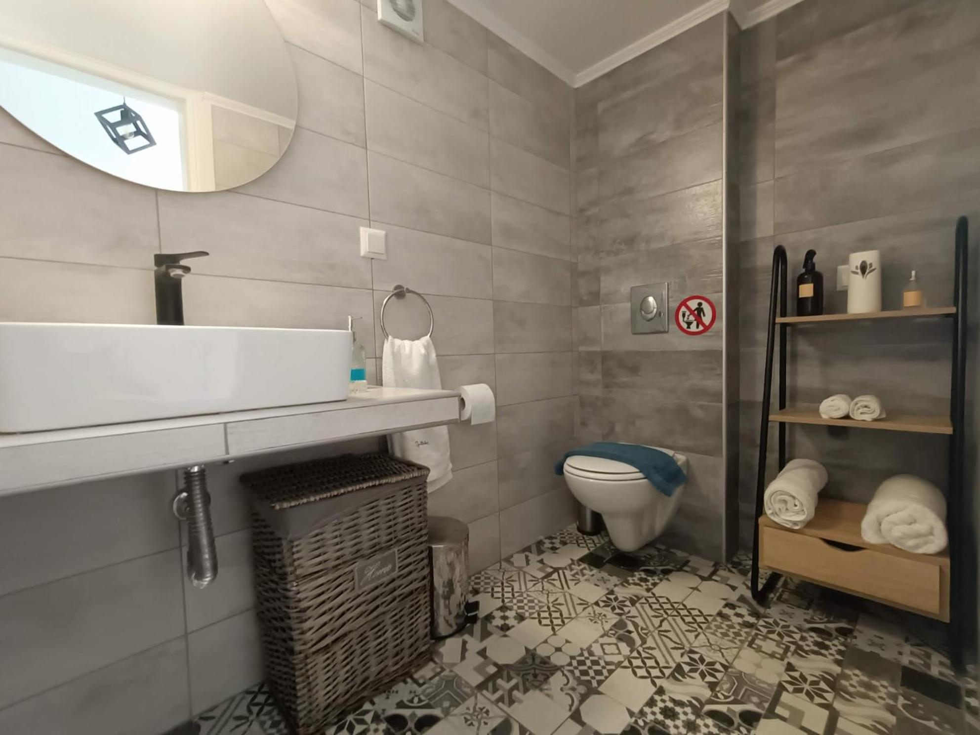 Apartment - Ground Floor photo 2