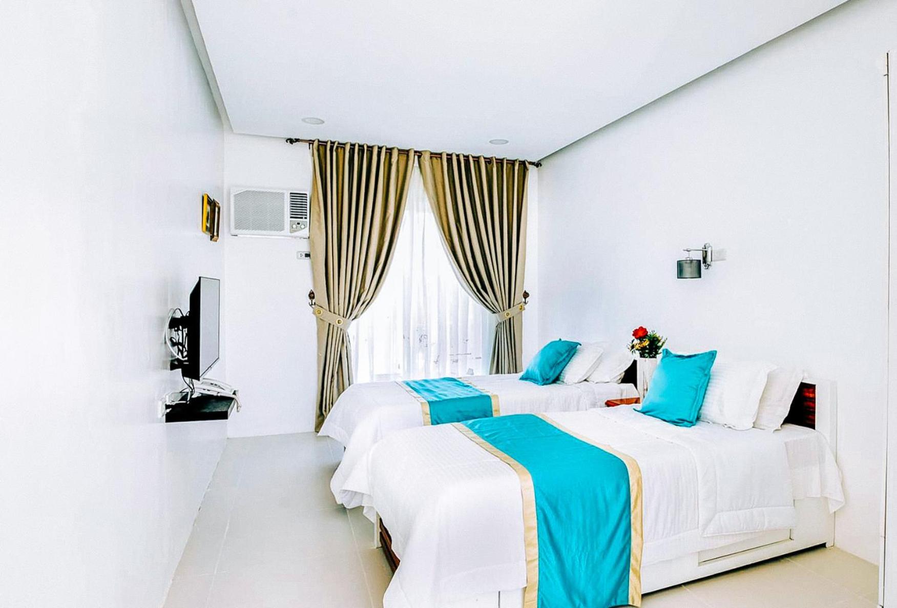 Twin Room - Photo 3