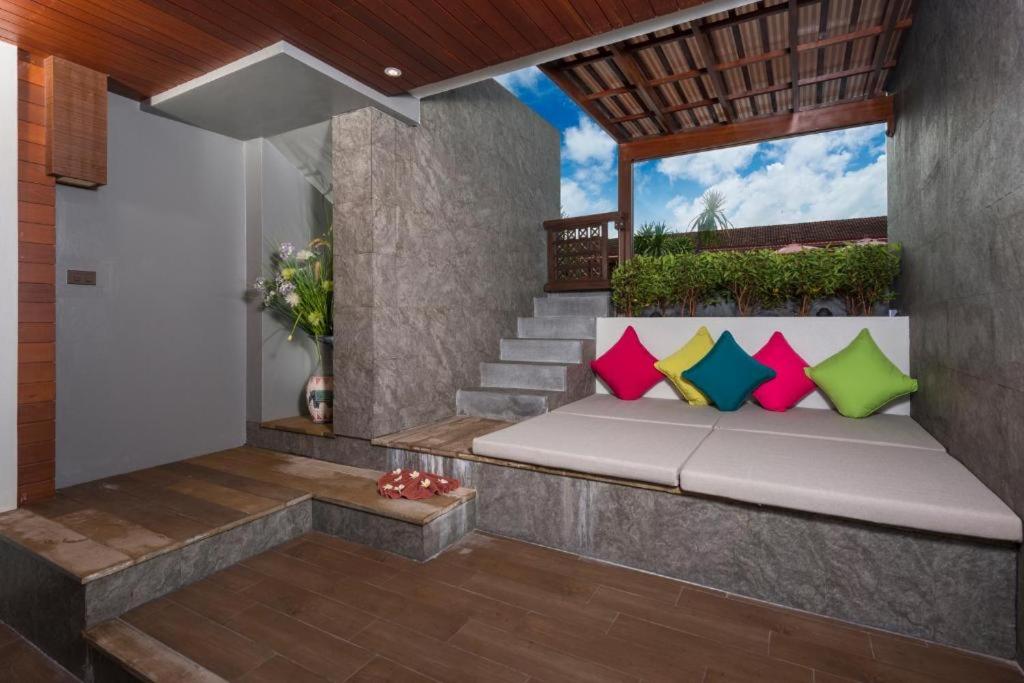 Deluxe King or Twin Room with Pool Access - Photo 21
