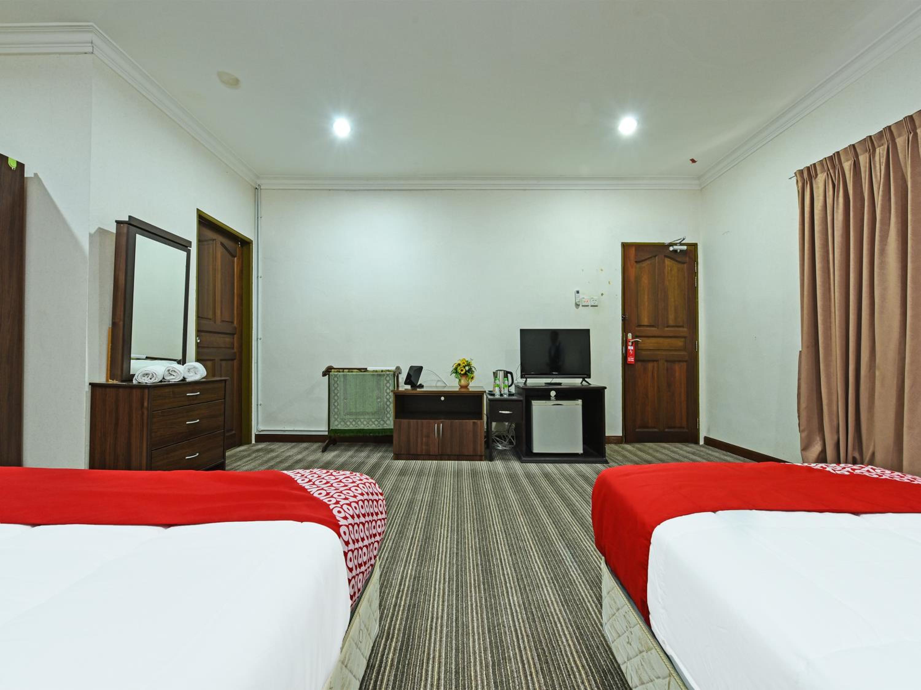 Deluxe Triple Room - Photo 3
