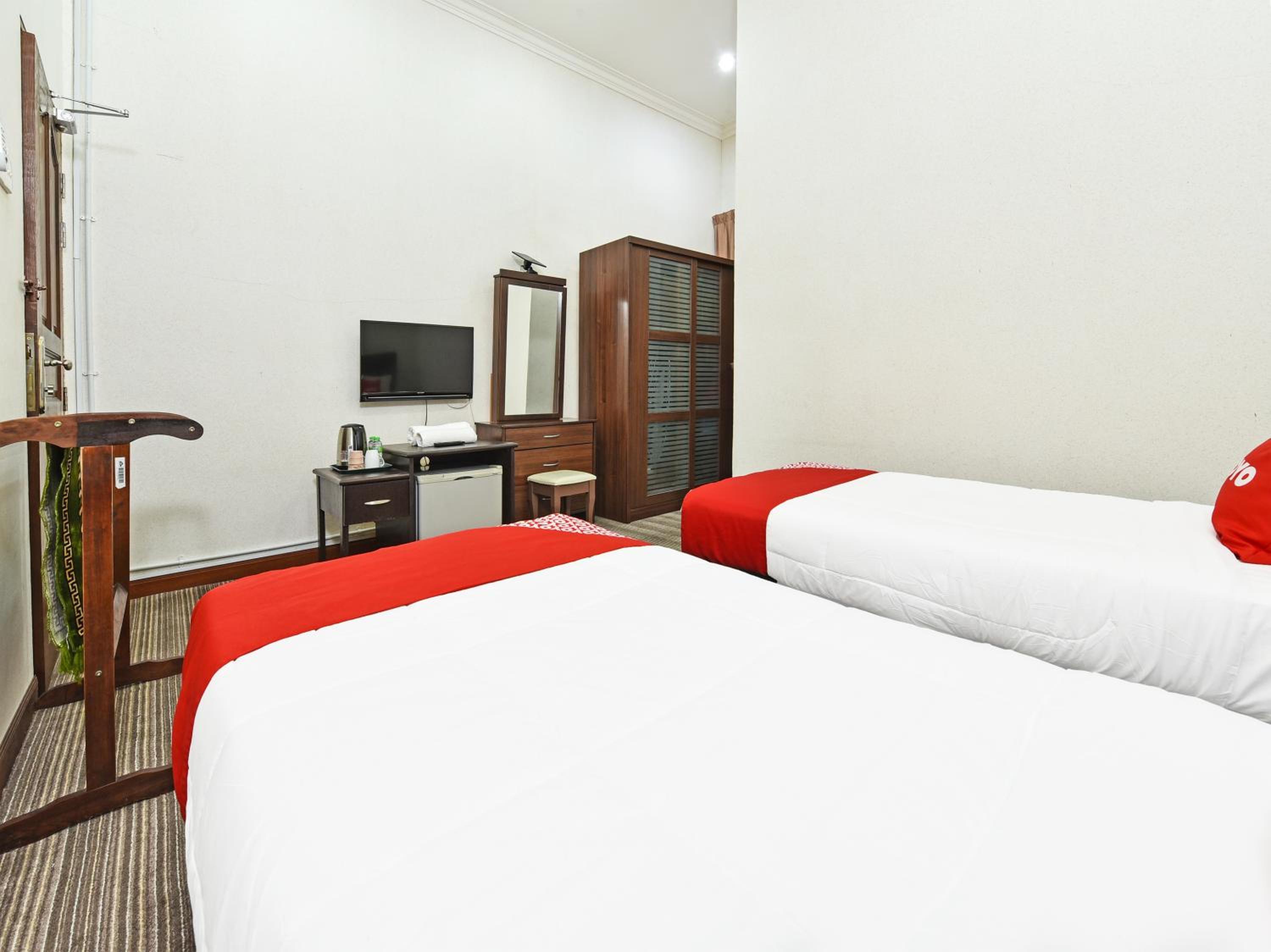 Deluxe Twin Room - Photo 4