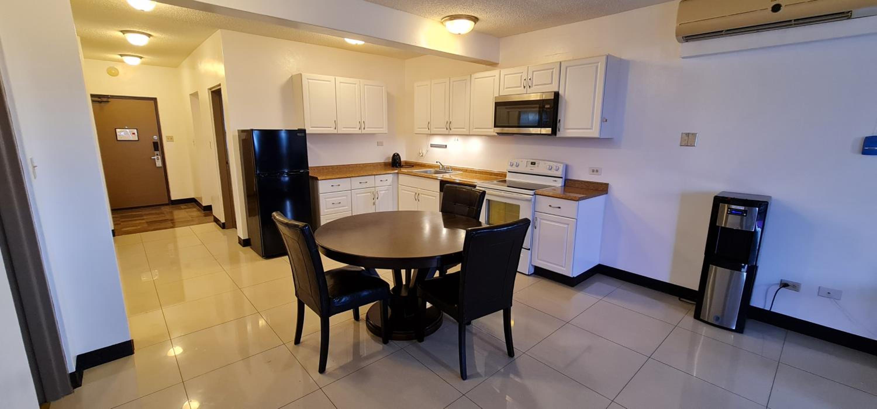 Two-Bedroom Suite with Kitchen - Non-Smoking - Photo 5