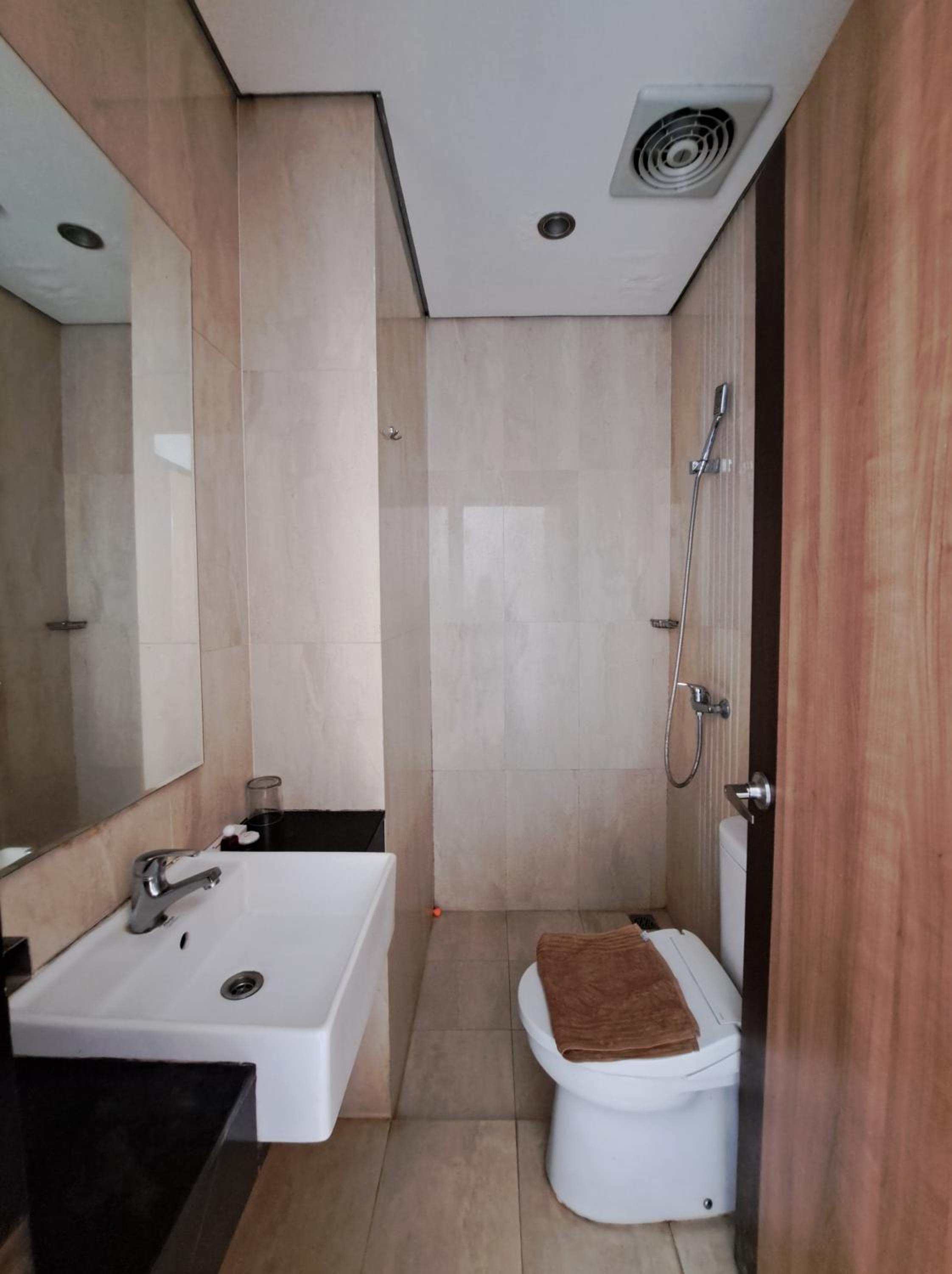 Standard Twin Room - Photo 4