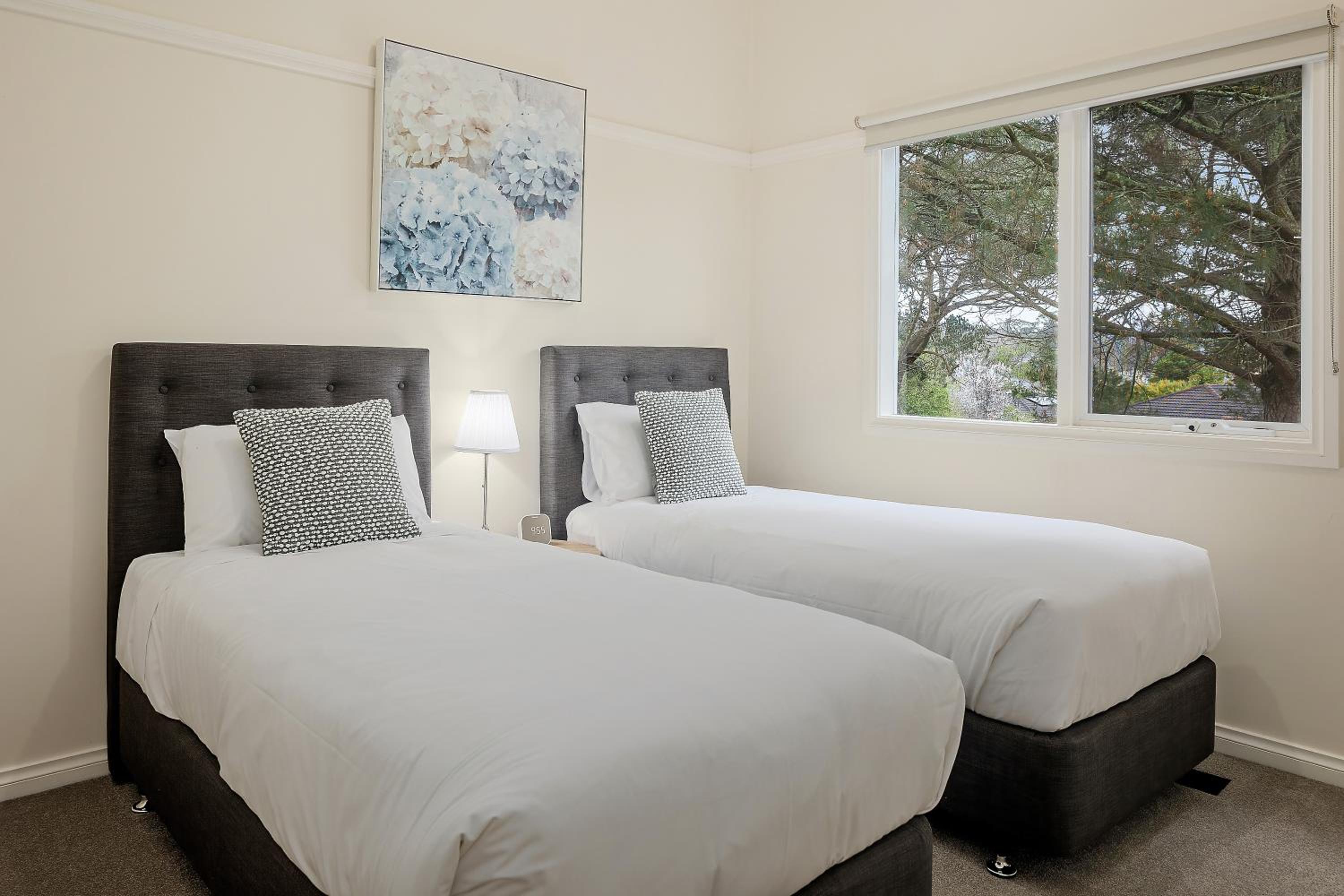 Three-Bedroom Bungalow photo 2