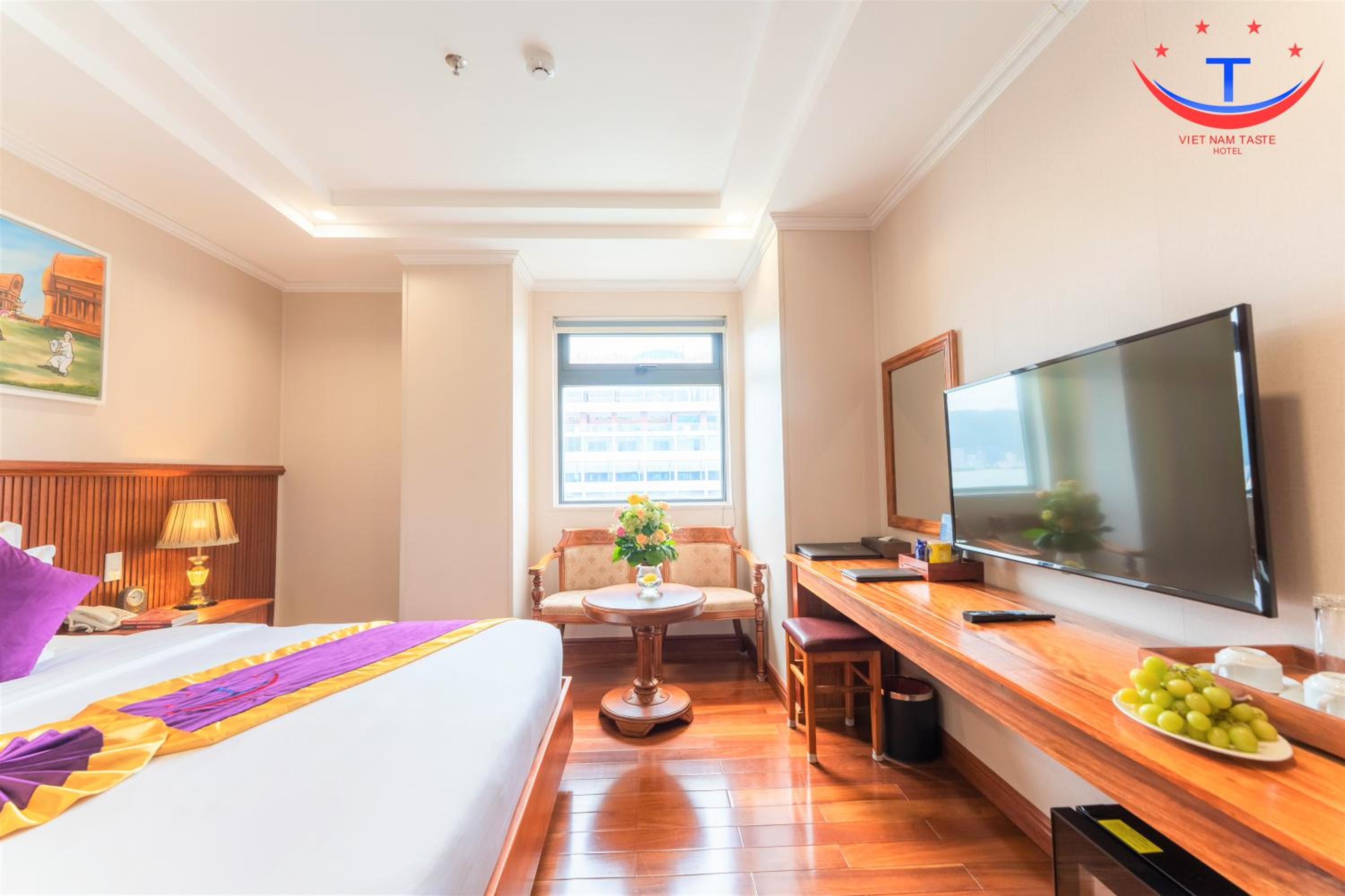 Superior Double Room with City View - Photo 8