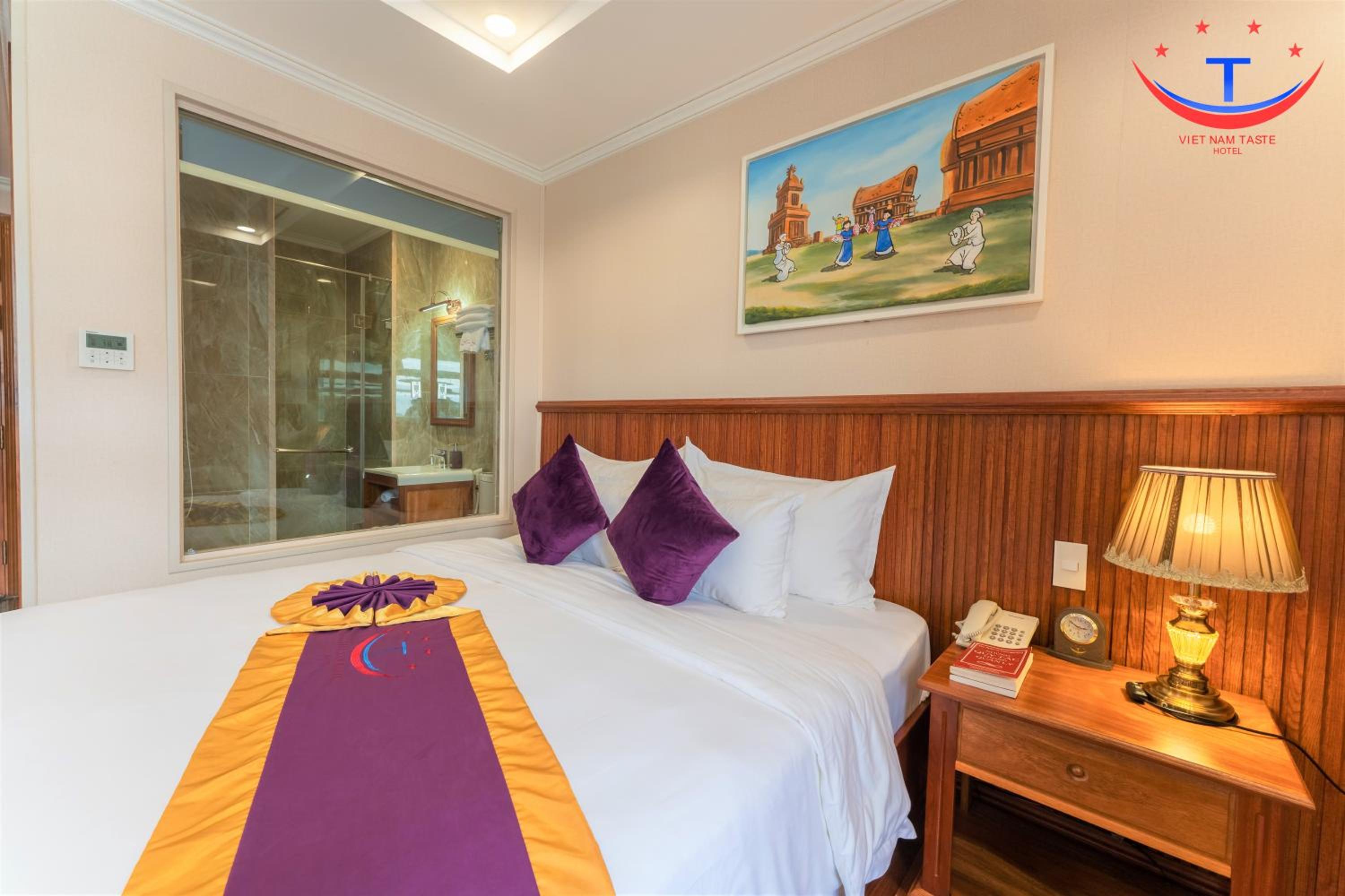 Superior Double Room with City View - Photo 5