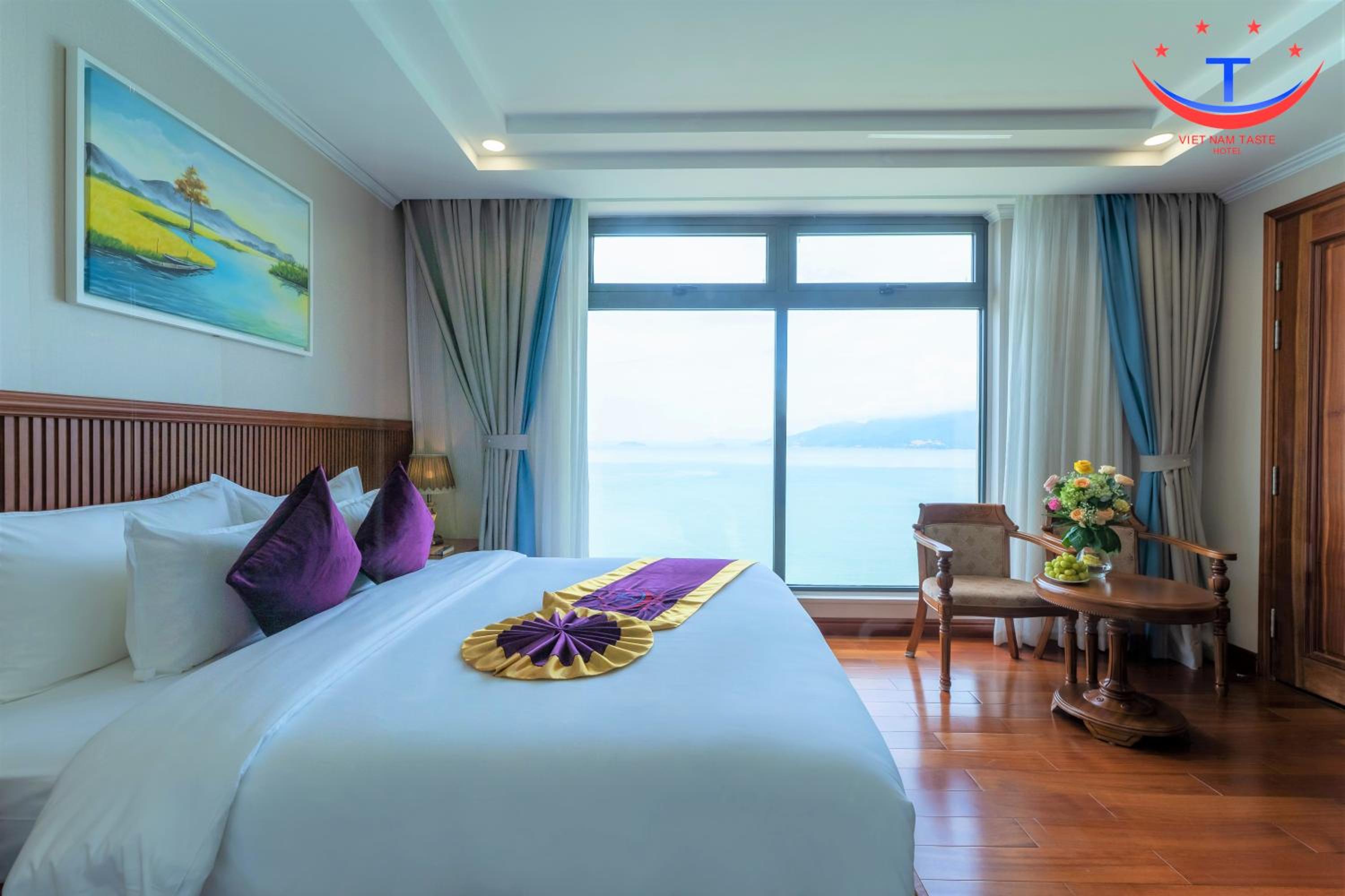 Deluxe Double Room with Ocean View - Photo 2