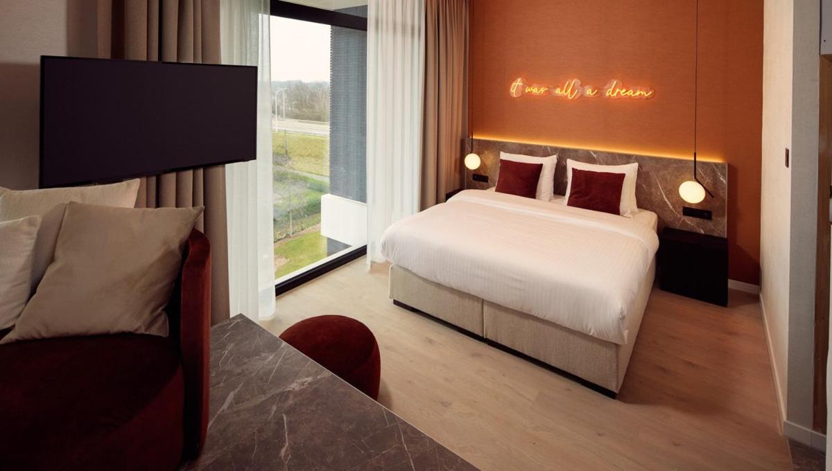 Suite with City View