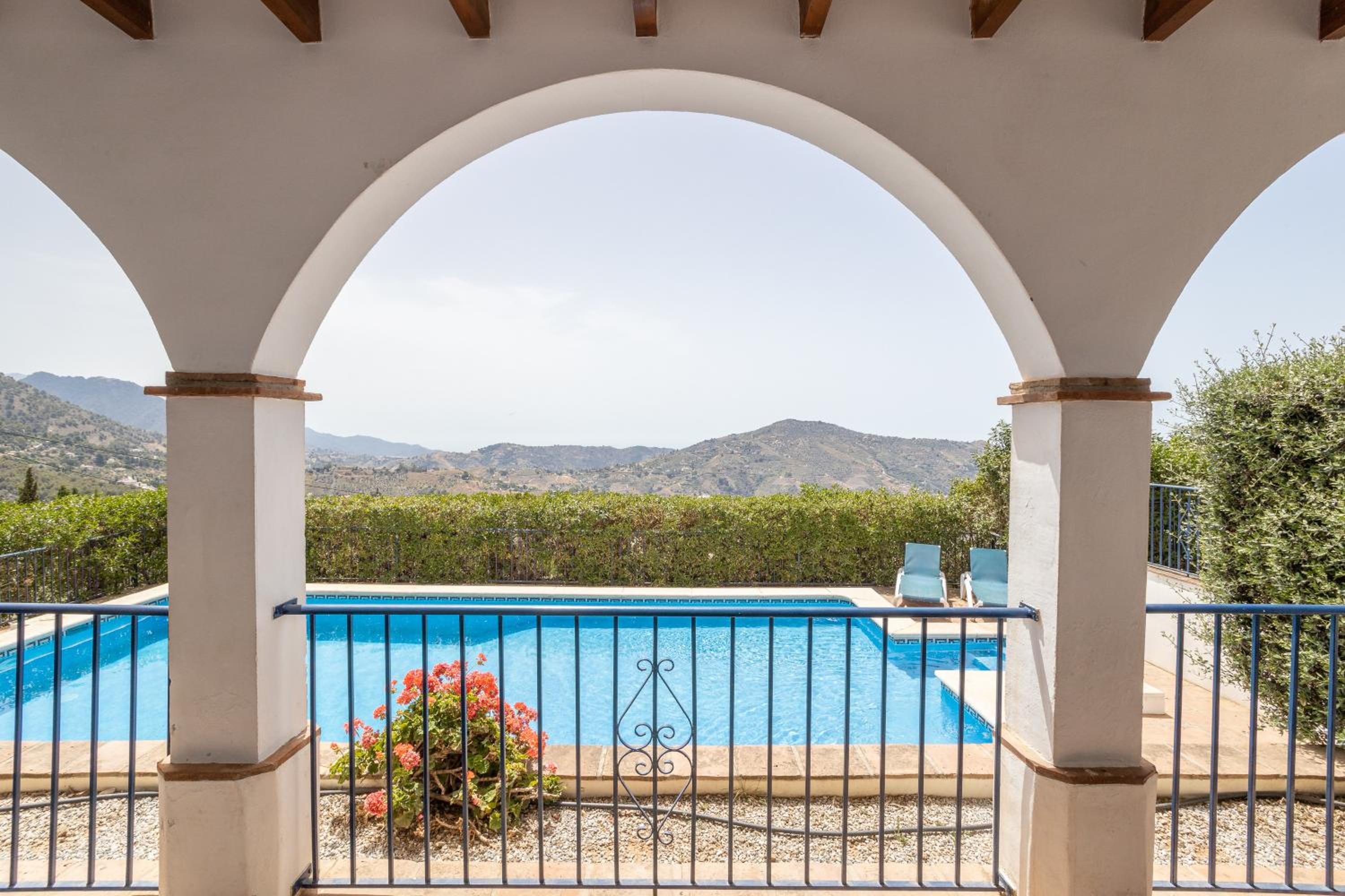 Villa with Sea View photo 3