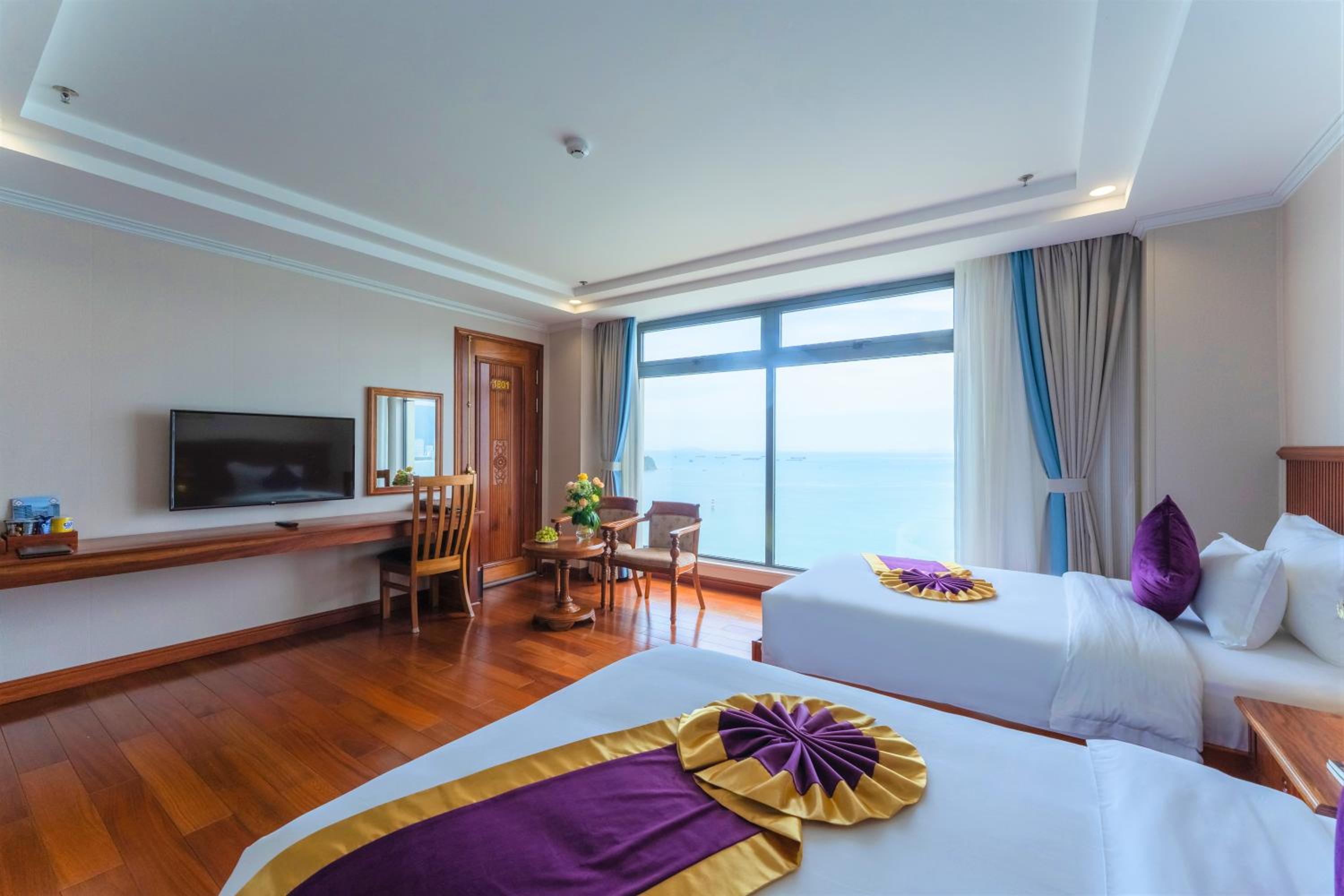  Luxury Twin Room with Ocean View - Photo 9