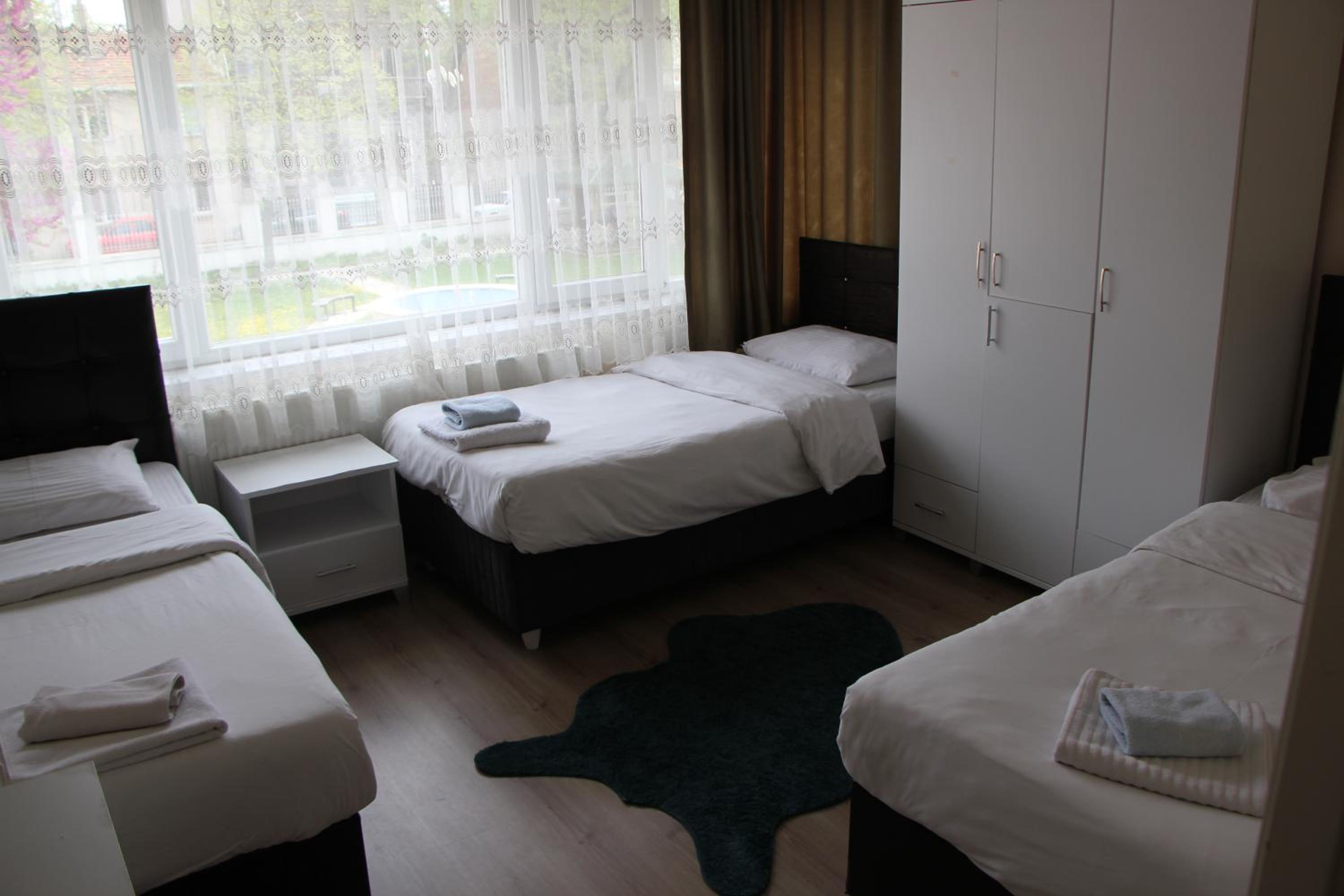 Economy Triple Room with Shared Bathroom