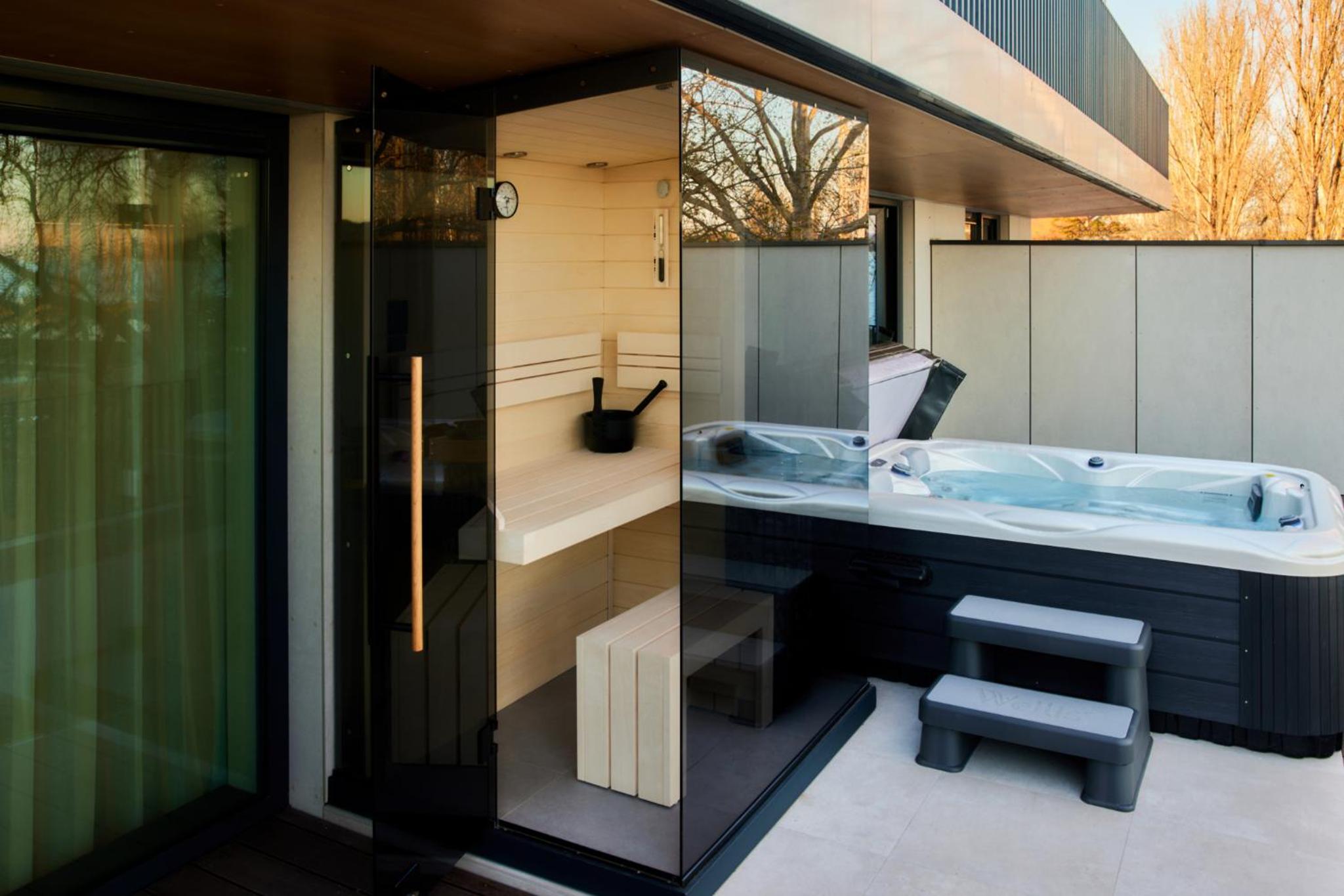 Top of Lua - Secret Spa suite photo 1